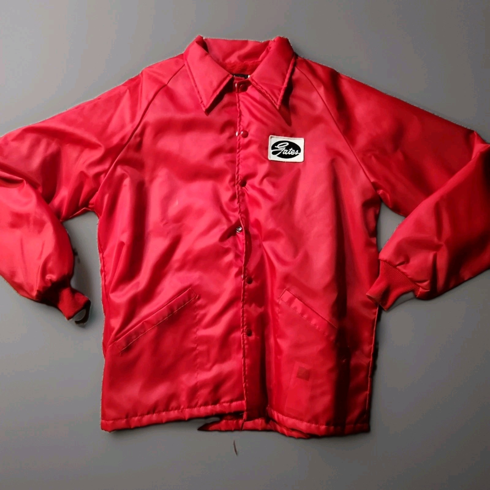 Vintage Gates Rubber Logo Red Nylon Snap Front Lined Wind Breaker Jacket Mens Lg