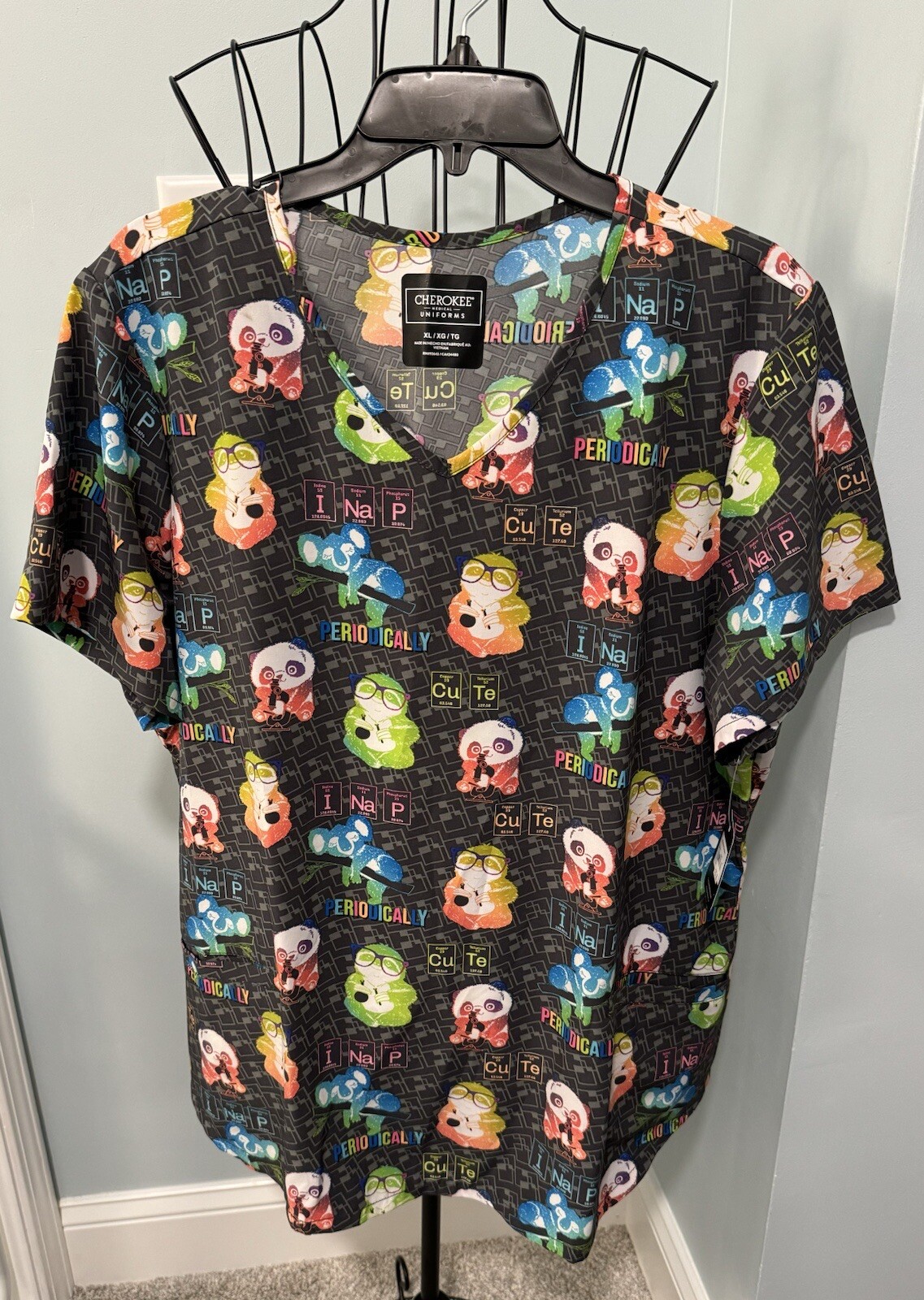 New Cherokee Modern Classic Grey Science Animals Extra Large XL women scrub Vet