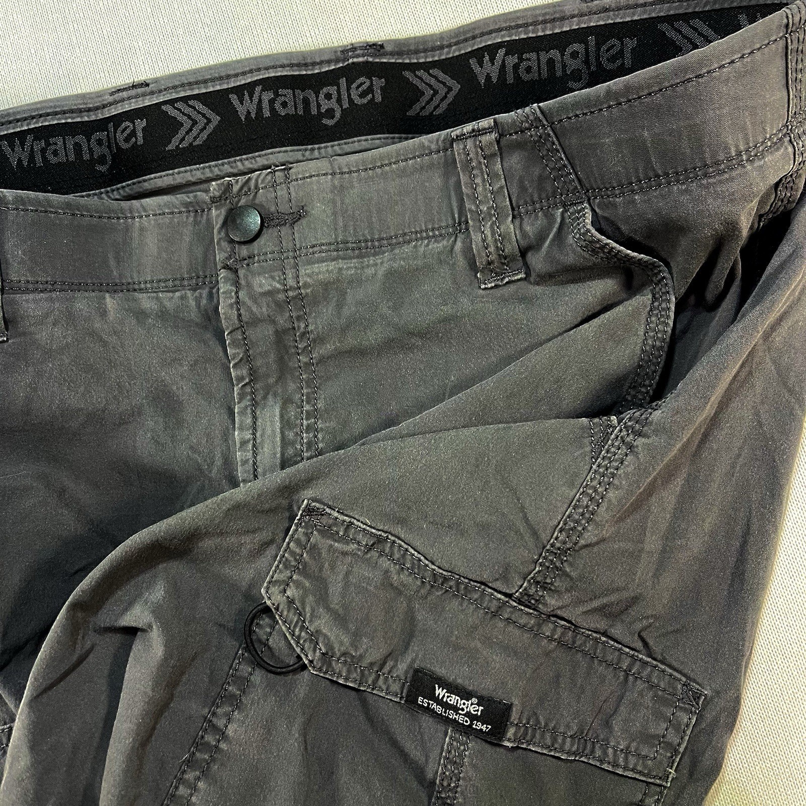 Wrangler Mens Cargo Shorts Size 36 Grey Charcoal Nylon Poly Stretch Y2K Baggy