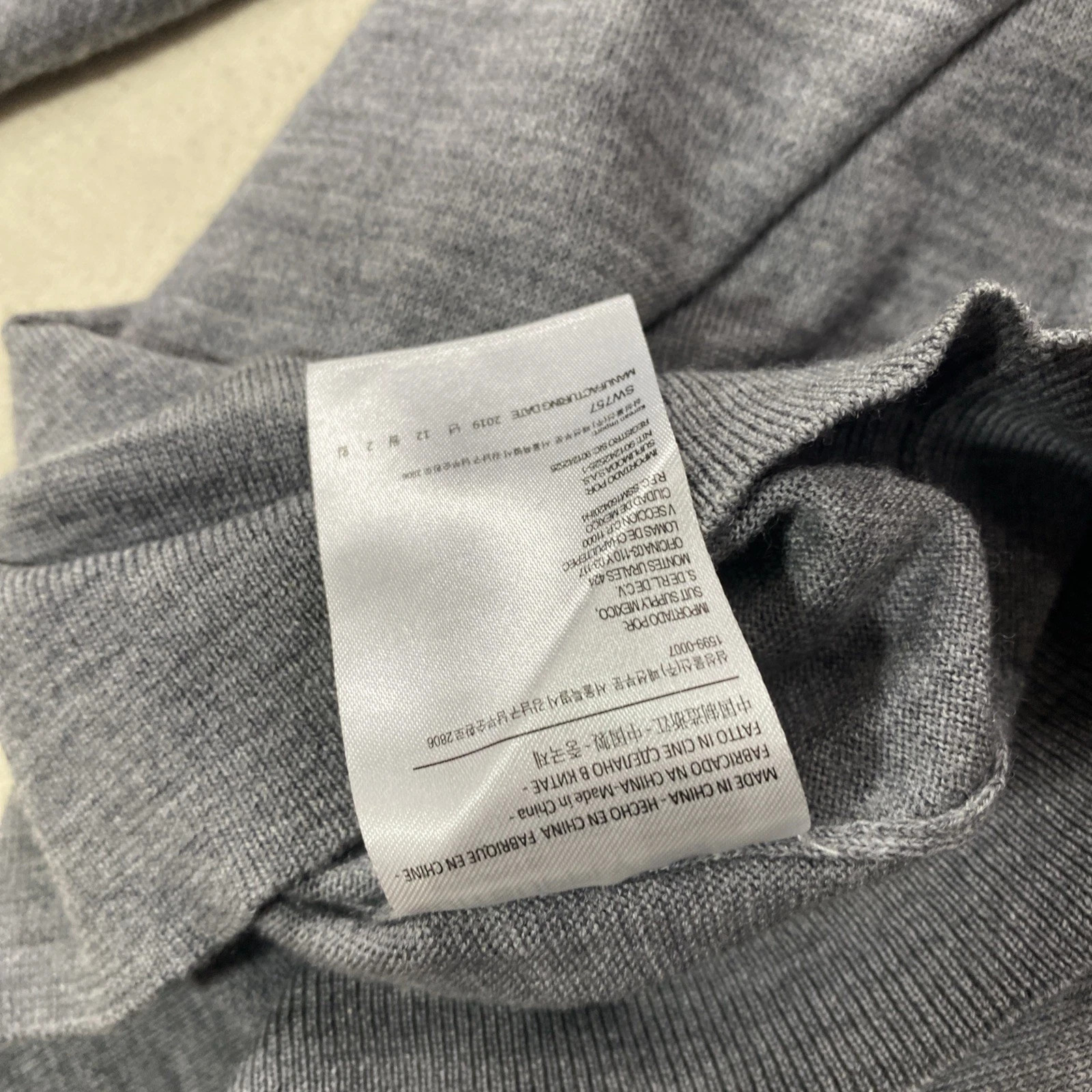 Suitsupply Merino Wool Sweater Mens SMALL Gray Crew Neck Long Sleeve Knit