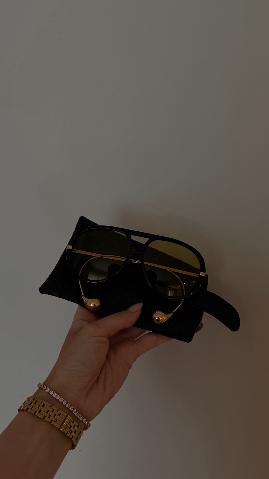 Bottega Veneta BV1273 Oversize Sunglasses Black Frame Yellow Lens USA Fast Ship