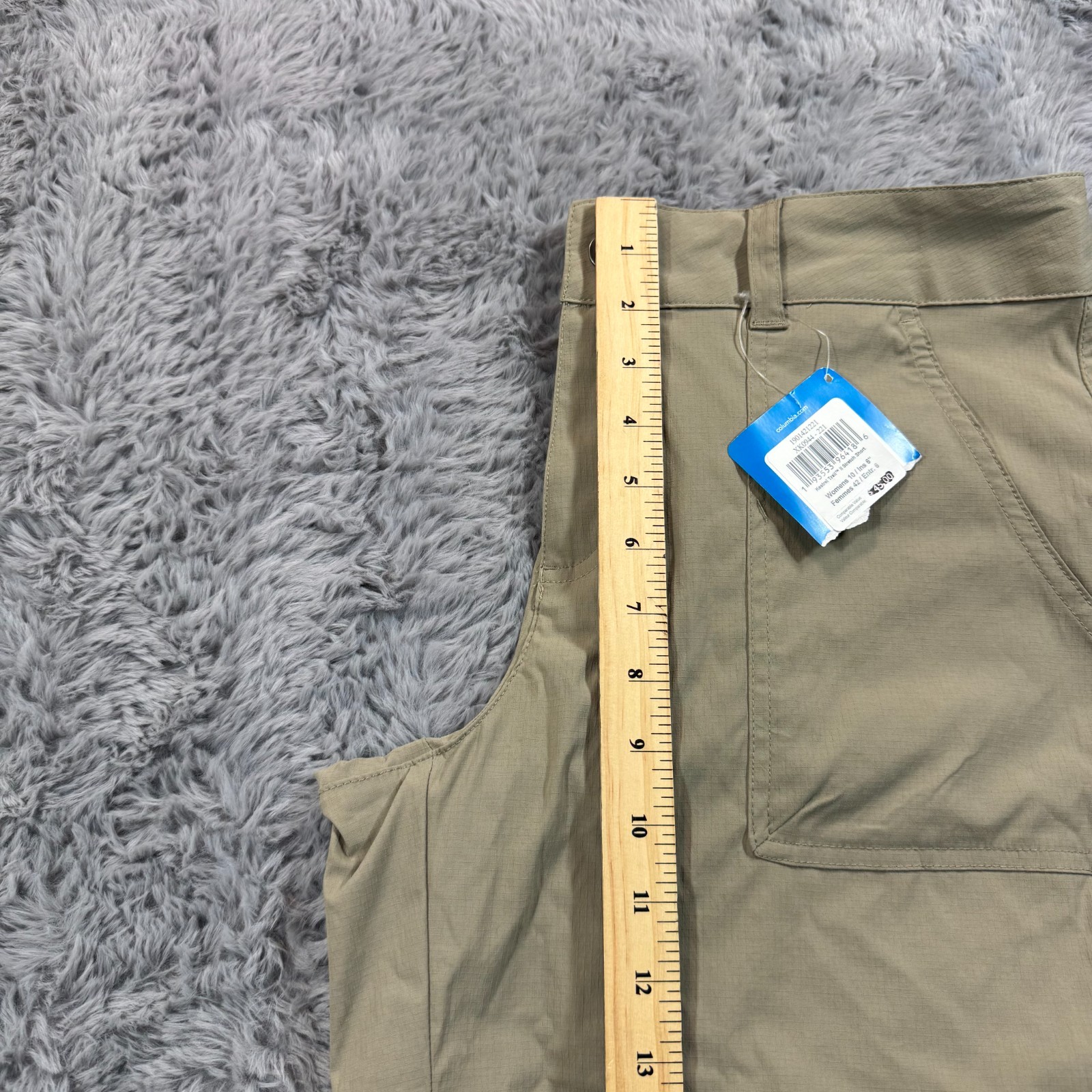 Columbia Kestrel Trail Omni-Shield Shorts Women’s 10 Beige Nylon Hiking Camping