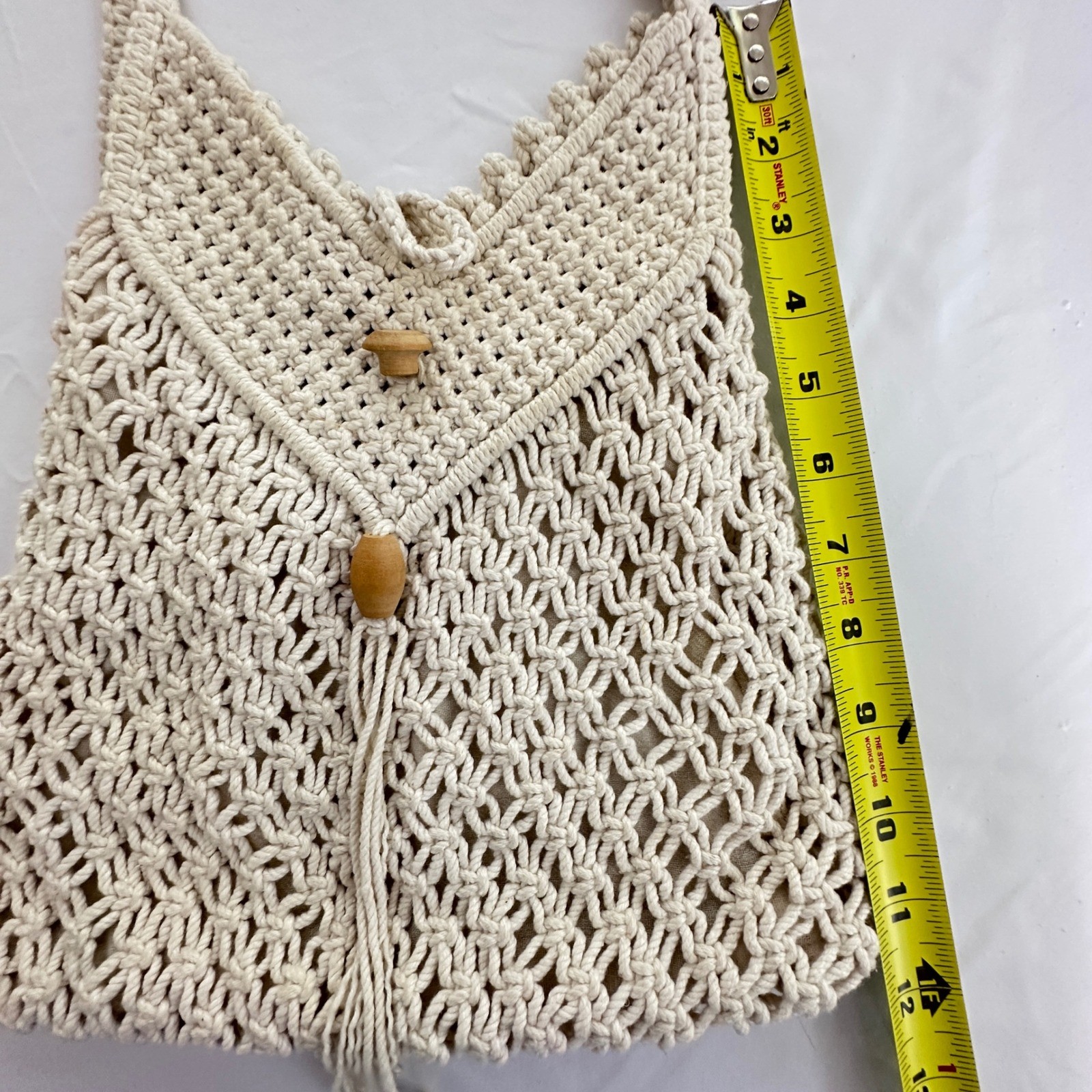Vintage Boho Cream Macrame Shoulder Bag Wood Toggle Button Tassel Festival Ivory