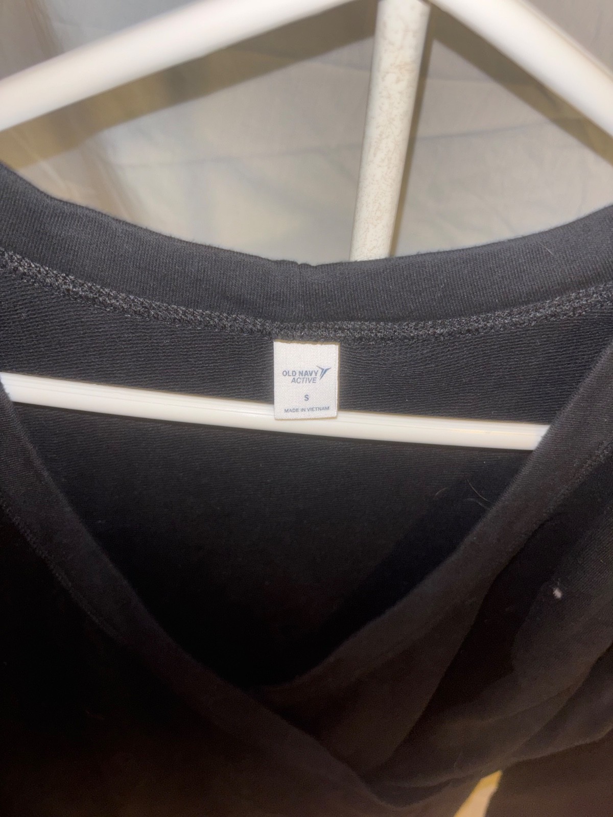 Old Navy Active Black long sleeve scoop neck shirt size small