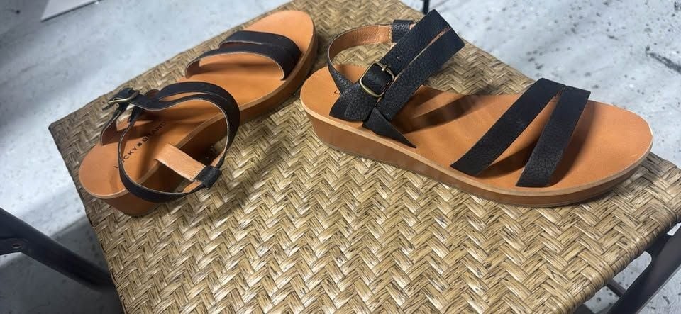 Lucky Brand sandals