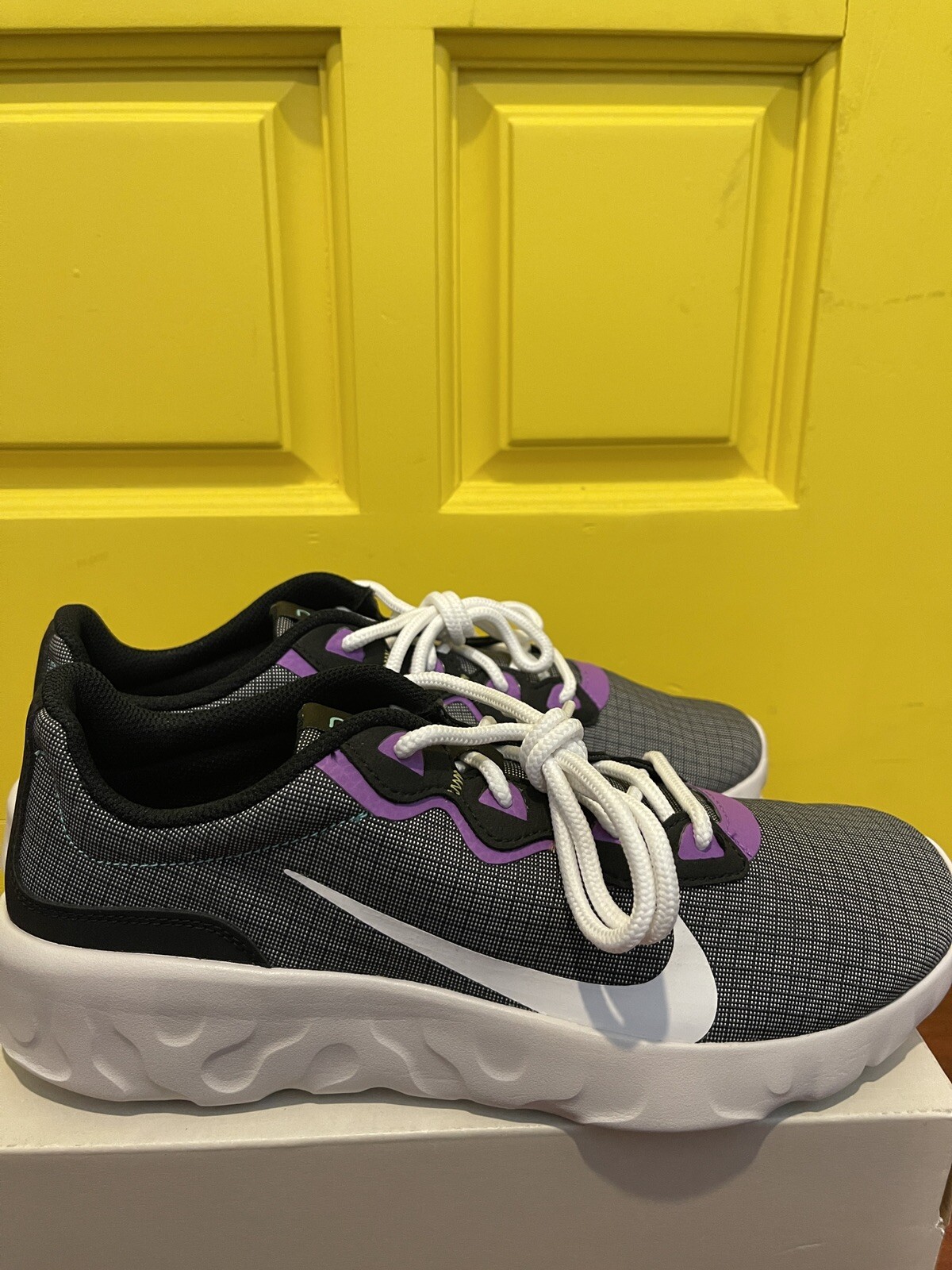 New Sz 8M / 9.5W Nike Explore Strada Black Purple Low Running Shoes CD7093-003