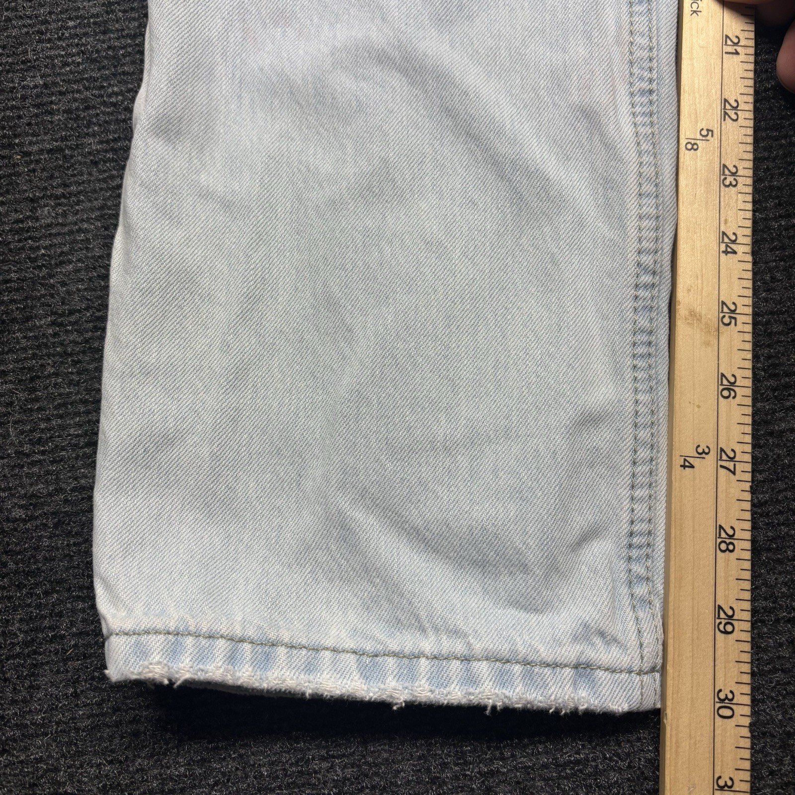Levi’s Low Pro Straight Jeans Womens Size 27 Light Wash Distressed Ripped Knees