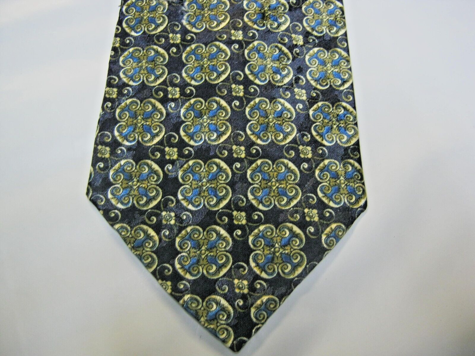 Ketch black blue beige geometric tie 56 x 3.75 Necktie 15653