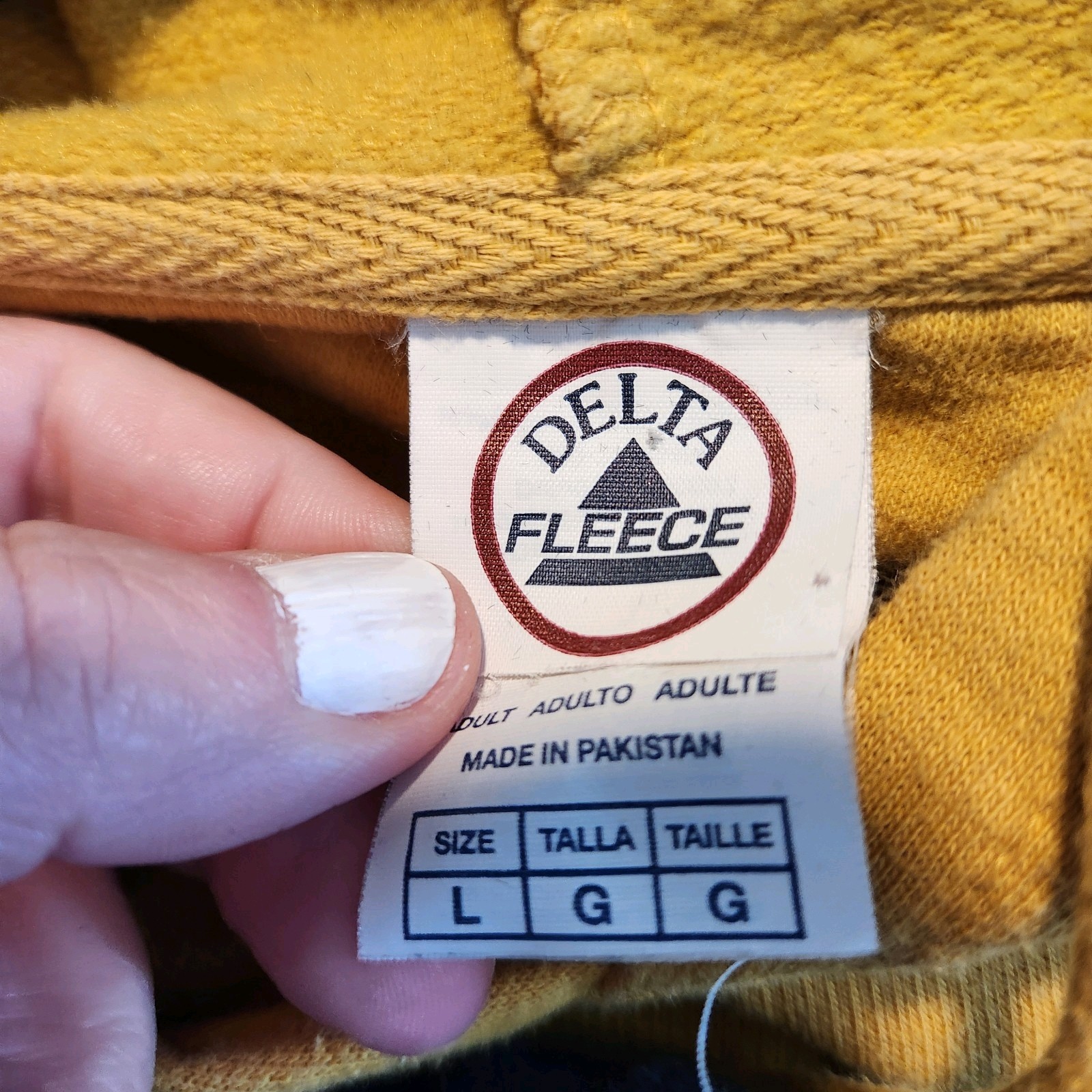 Silver Dollar City Yellow Sweatshirt Size Large Womens