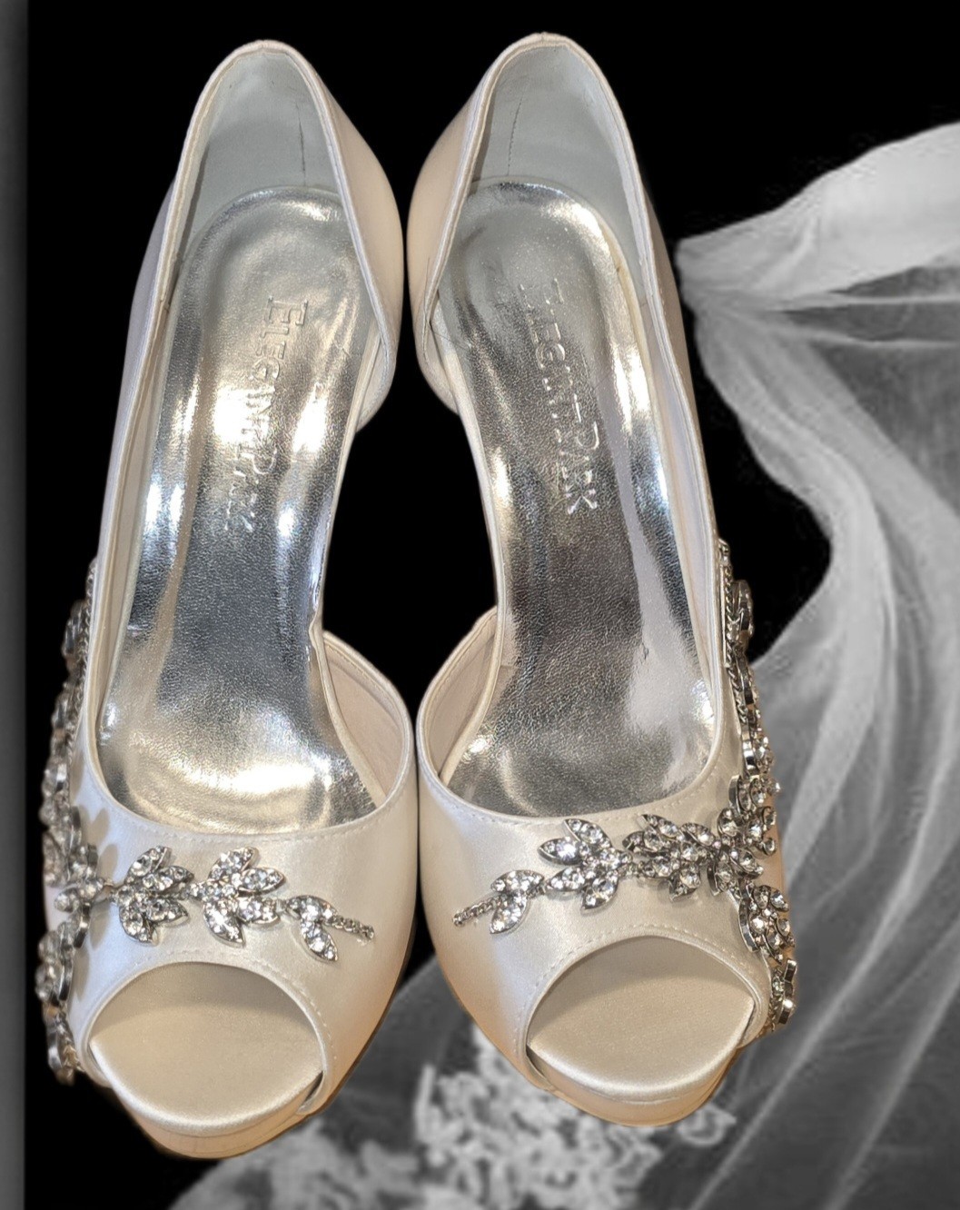 Elegant Park Satin Wedding Shoes For Bride Size 7 Ivory Crystal Vine