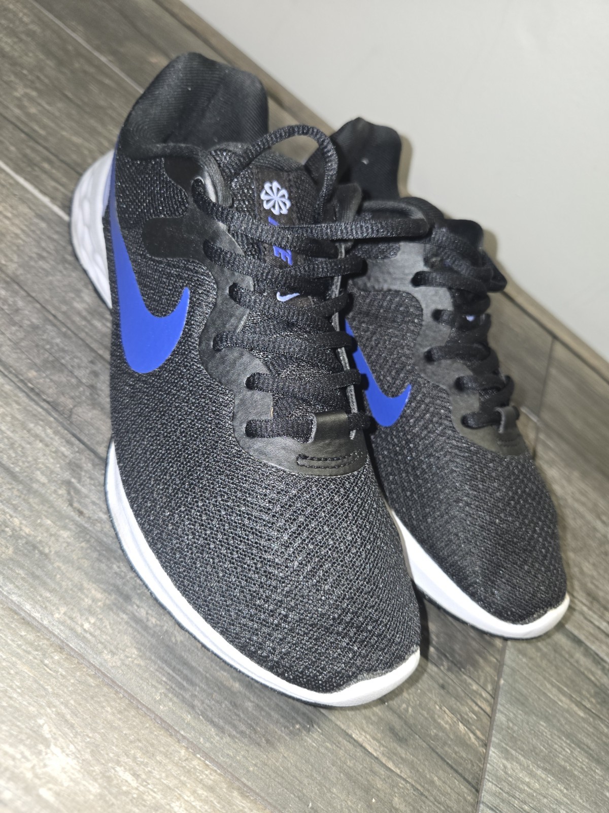Nike Revolution 6 NN Black Running Women’s Size 8 Sneakers. I-10