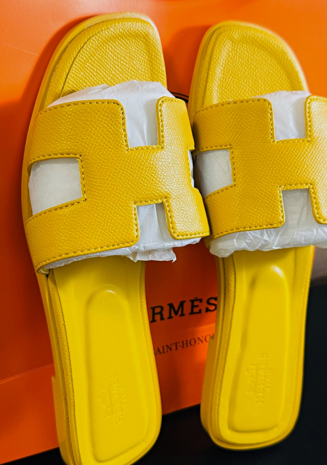 Women’s Yellow Leather Slide Sandals Slip-On Logo Accent EU 37 US 7