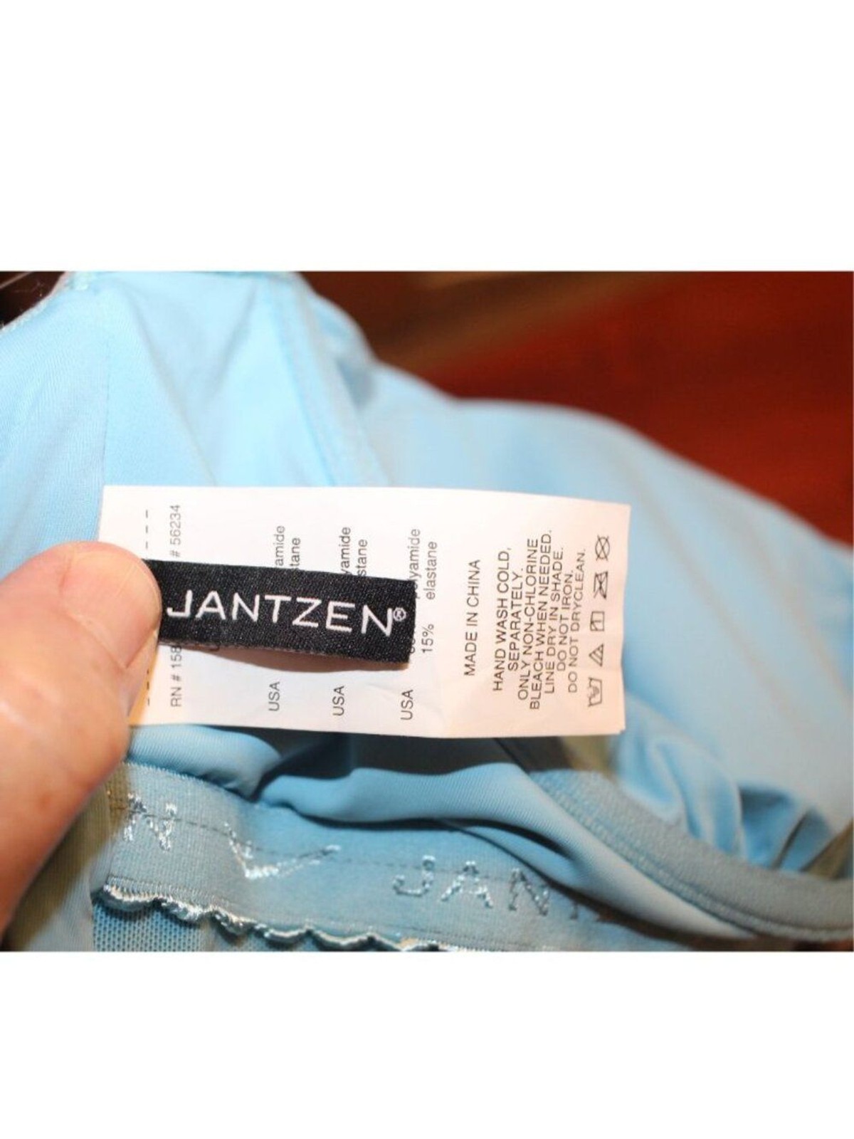 Jantzen Underwire One Piece Pebble Blue Waist Accent Plus Size 14 UPF 50+ NWT
