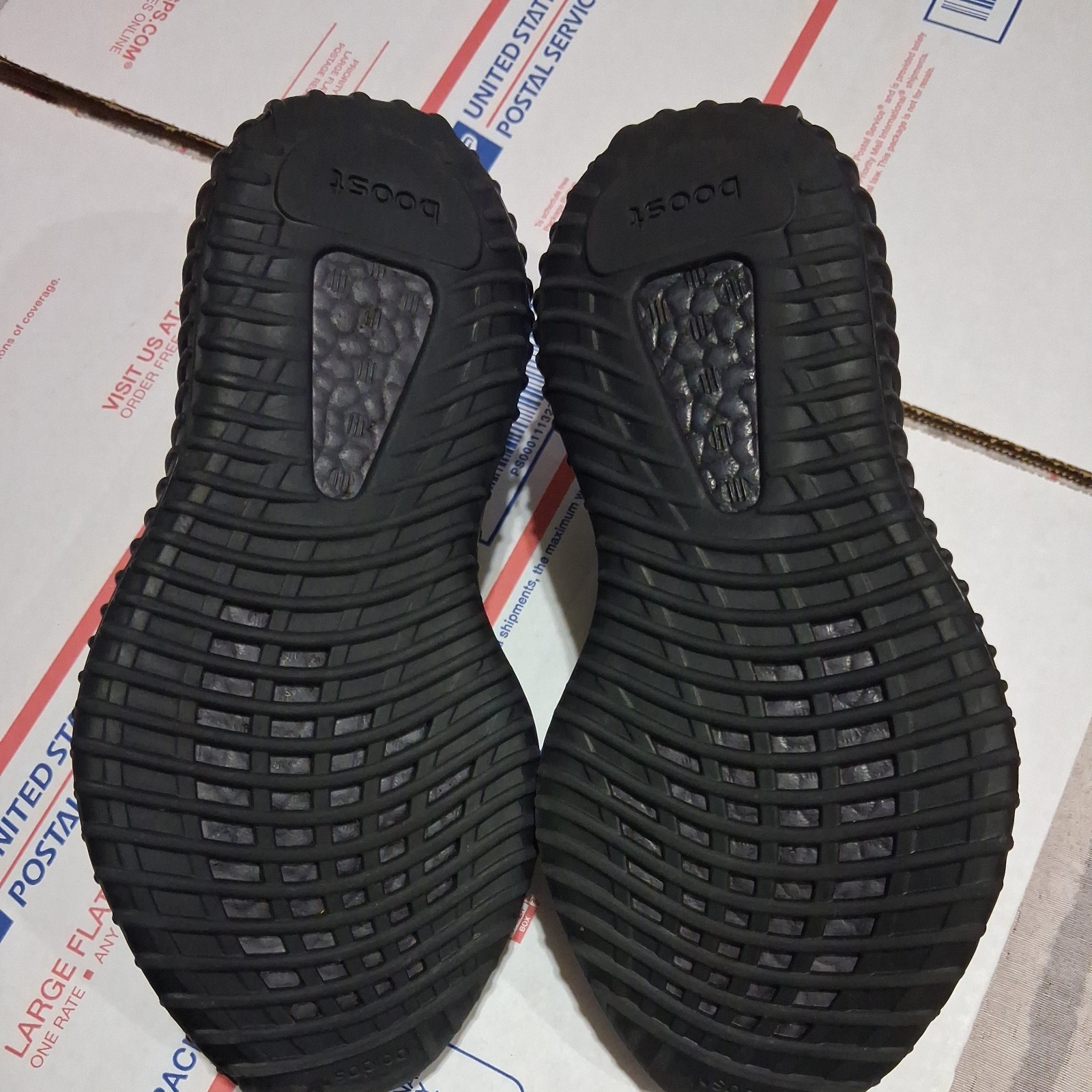 adidas Yeezy Boost 350 V2