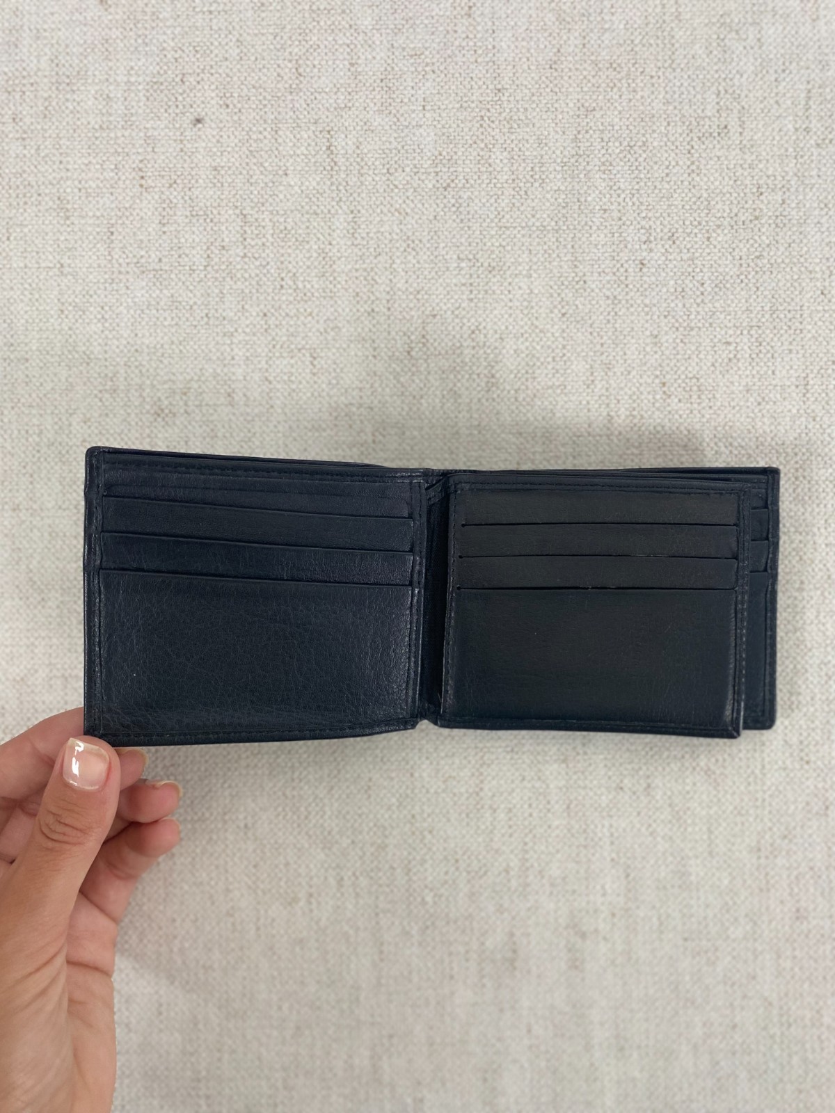 VELEZ Bifold Leather Wallet Mens Size 4.5×3.5″ Black Red Classic 8 Card Slots