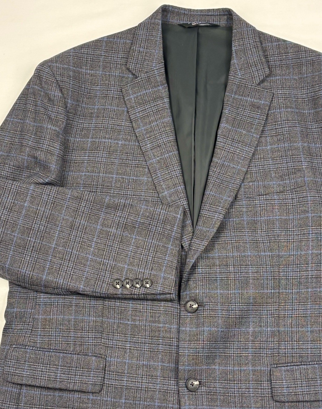 Jos A Bank Traveler Flannel Wool Stretch Blazer 44R Glen Plaid Black/Gray/Blue