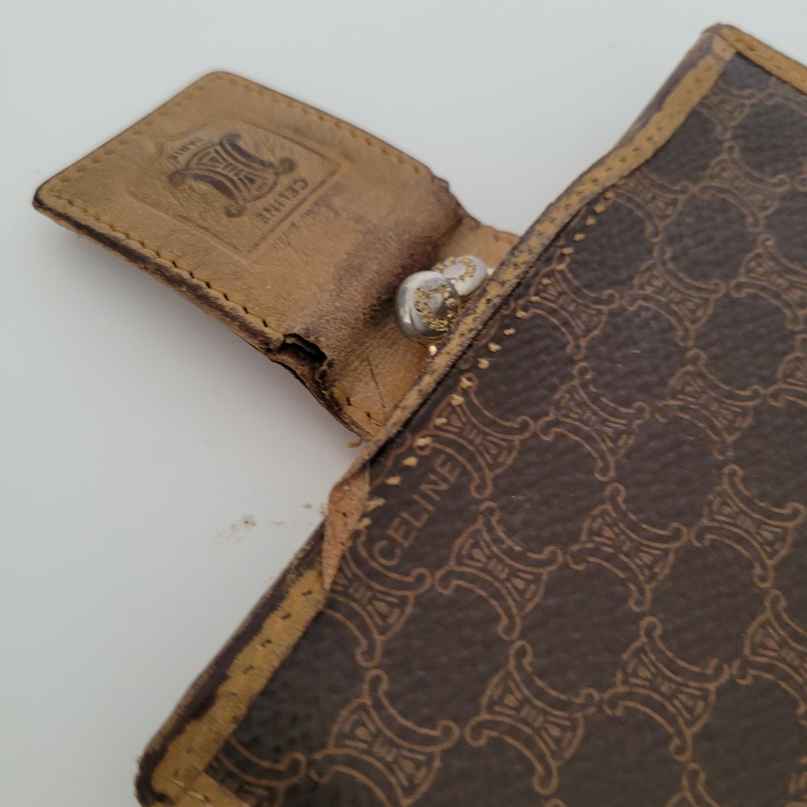 Vintage Celine Macadam Triomphe Bifold Wallet Brown Monogram Kiss Lock Italy M13