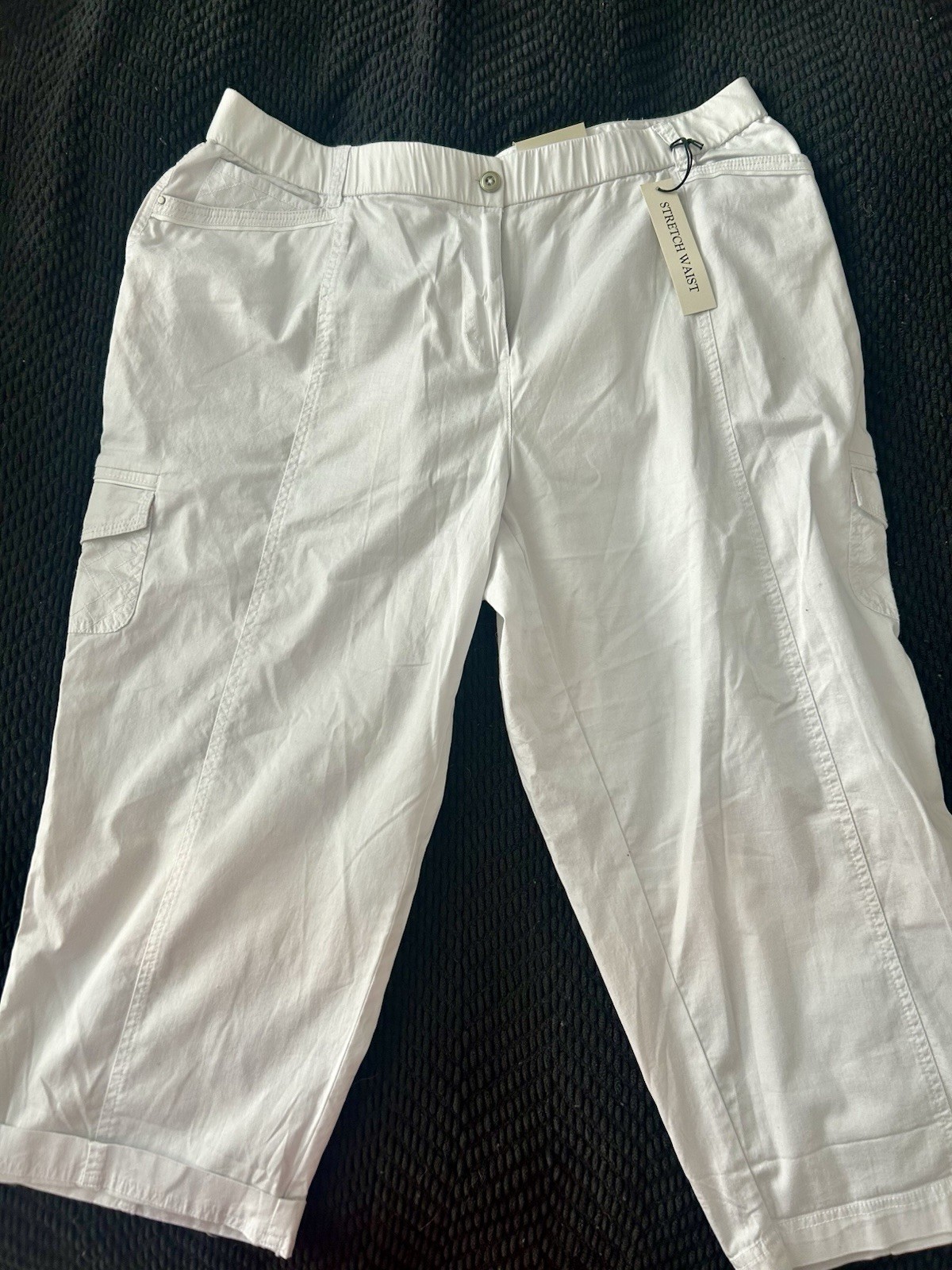 Cato Women’s Plus White Cargo Capris Stretch Waist Comfort Cotton/Spandex Button