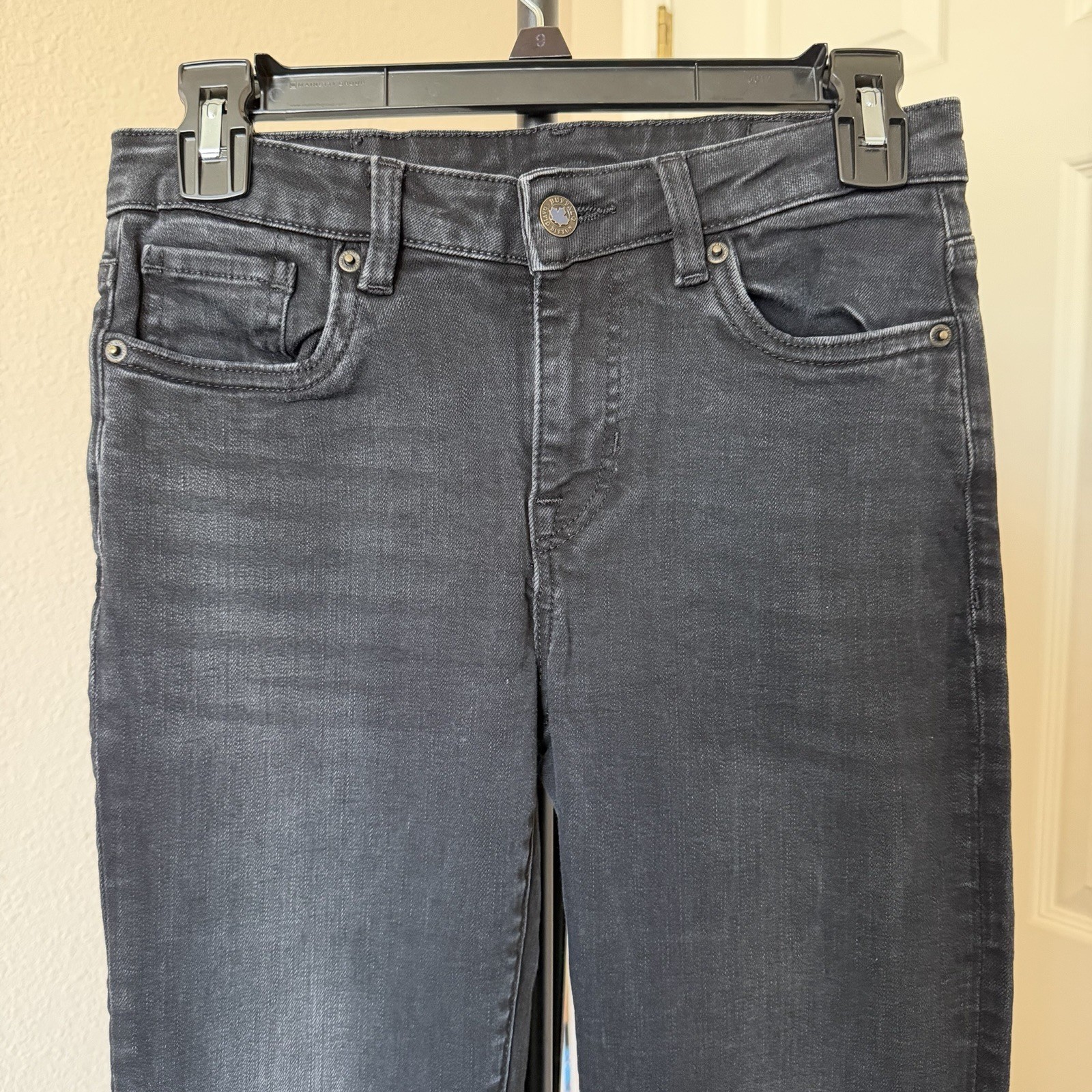 Buffalo David Bitton women’s size 26 black mid-rise skinny jeans grunge gothcore