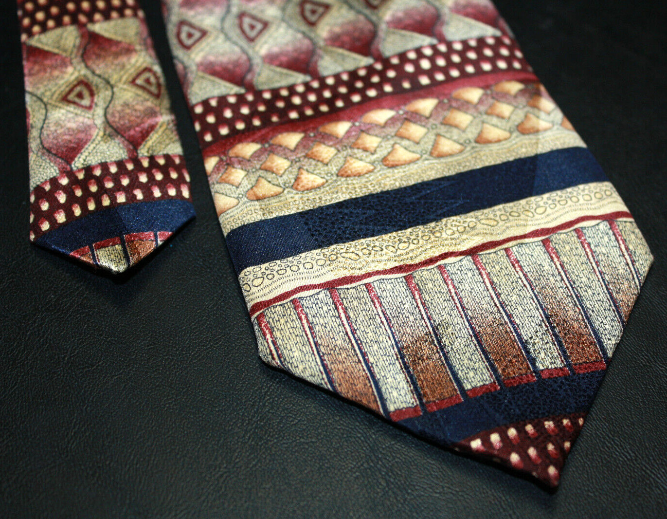Prima Imported All Silk Men’s Necktie Maroon Blue Geometric 3.75″ x 59″