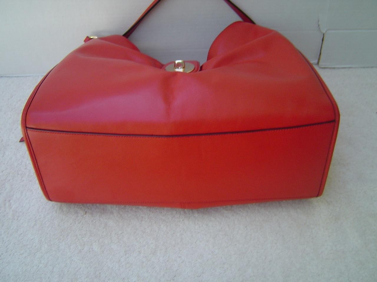 AUTHENTIC COACH VERMILLION SMOOTH LEATHER CARLYLE SHOULDER BAG #37637