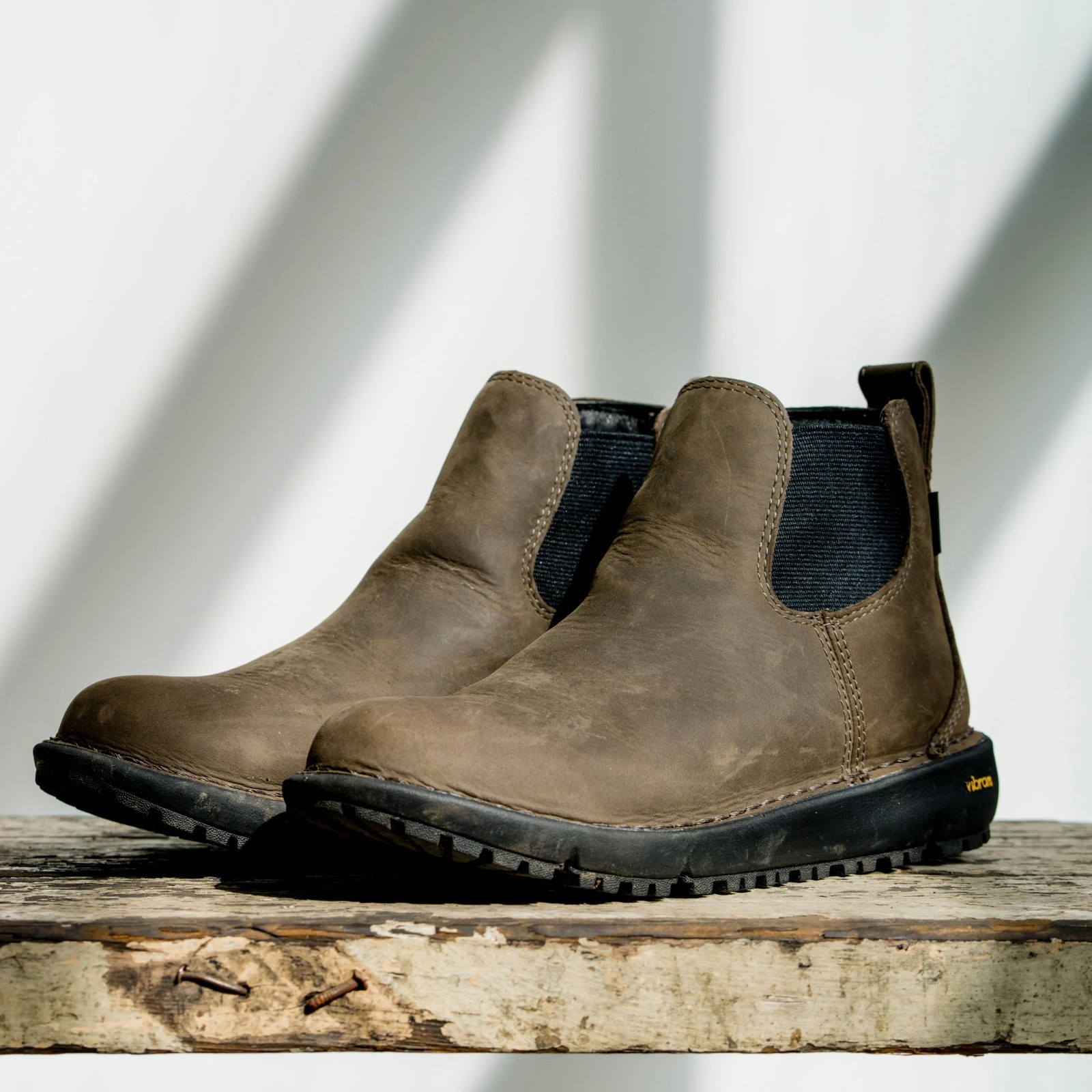 FREE SHIP Danner Tramline Chelsea 917 GTX Men’s Waterproof Chelsea Boots