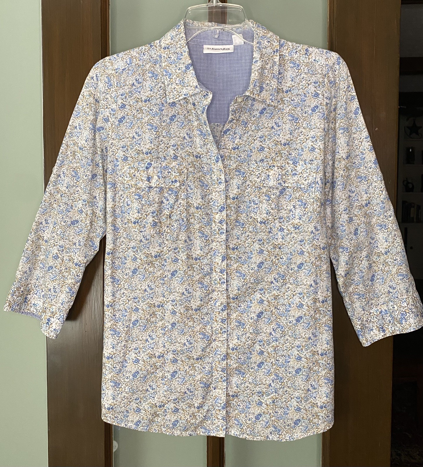 St. John’s Bay Women’s Size M Blue Floral Button Front Soft Cotton Blouse Top