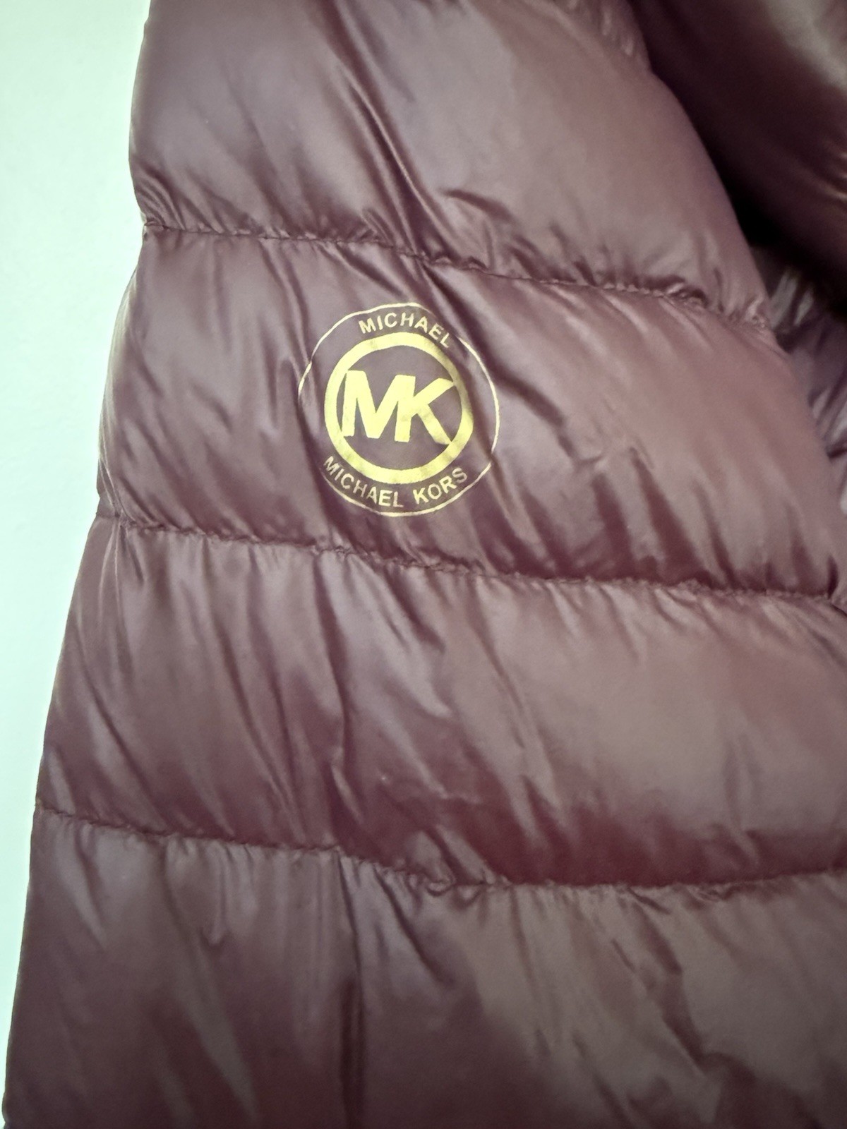 Michael Kors Women’s Packable Down Hooded Full Zip Puffer Jacket Burgundy L