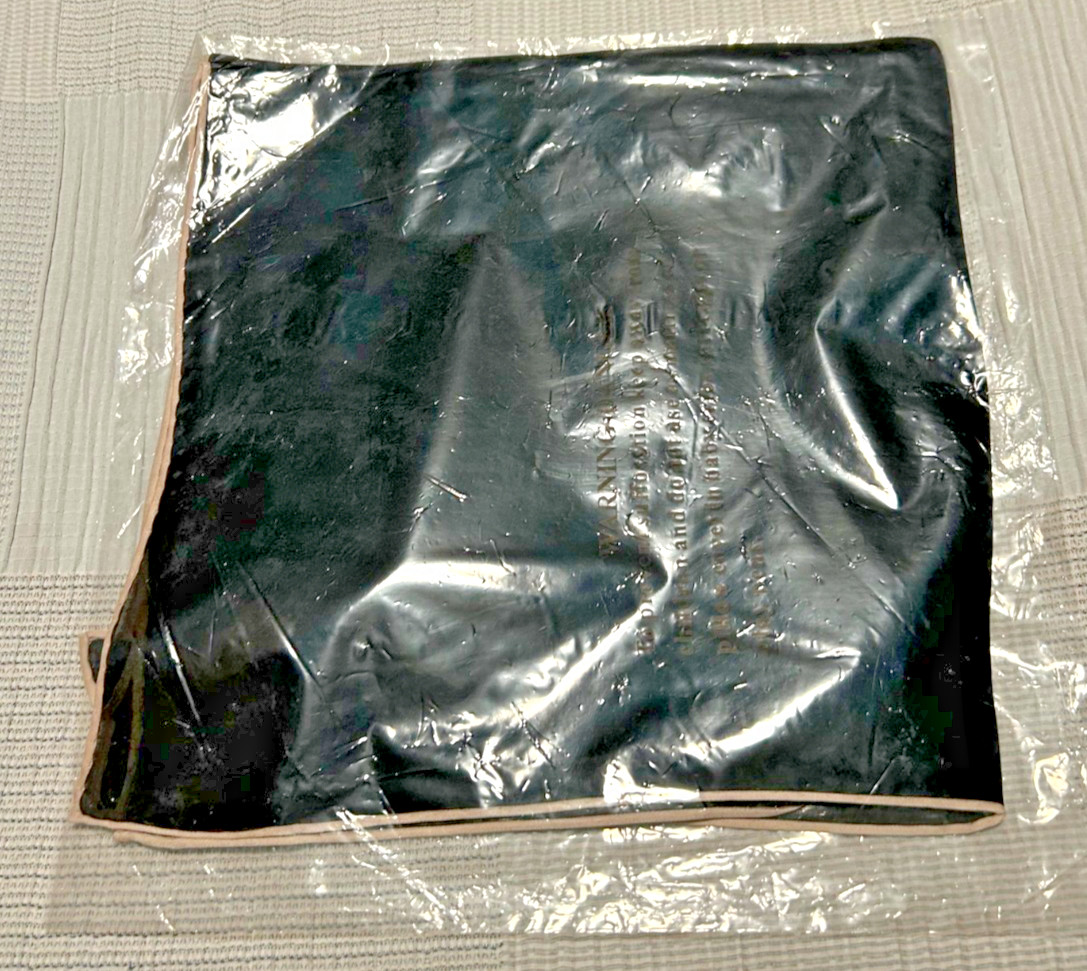 Echo – NEW 21 x 21 In. Small Sq. Black Solid Color 100% Silk Scarf- SS 1043