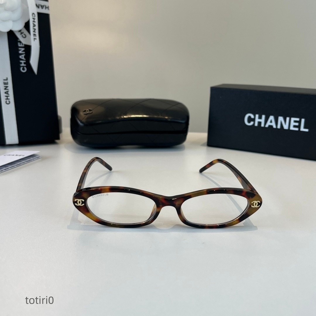 CHANEL 0621 Vintage Style Cat Eye Oval Tortoiseshell Sunglasses 52-17-140