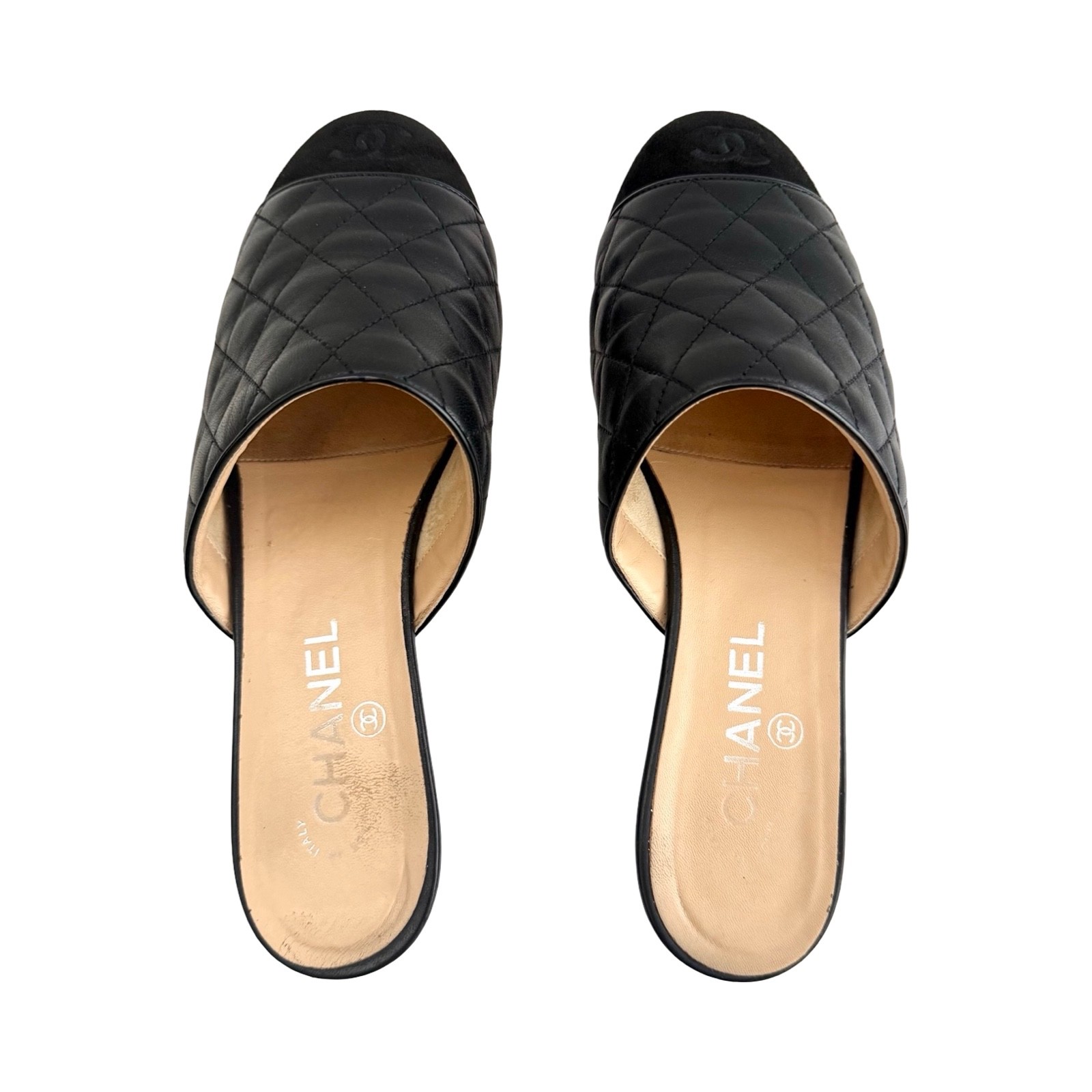 Chanel – CC Black Quilted Nappa & Suede Cap Toe Mule 38.5 | fomoluxury