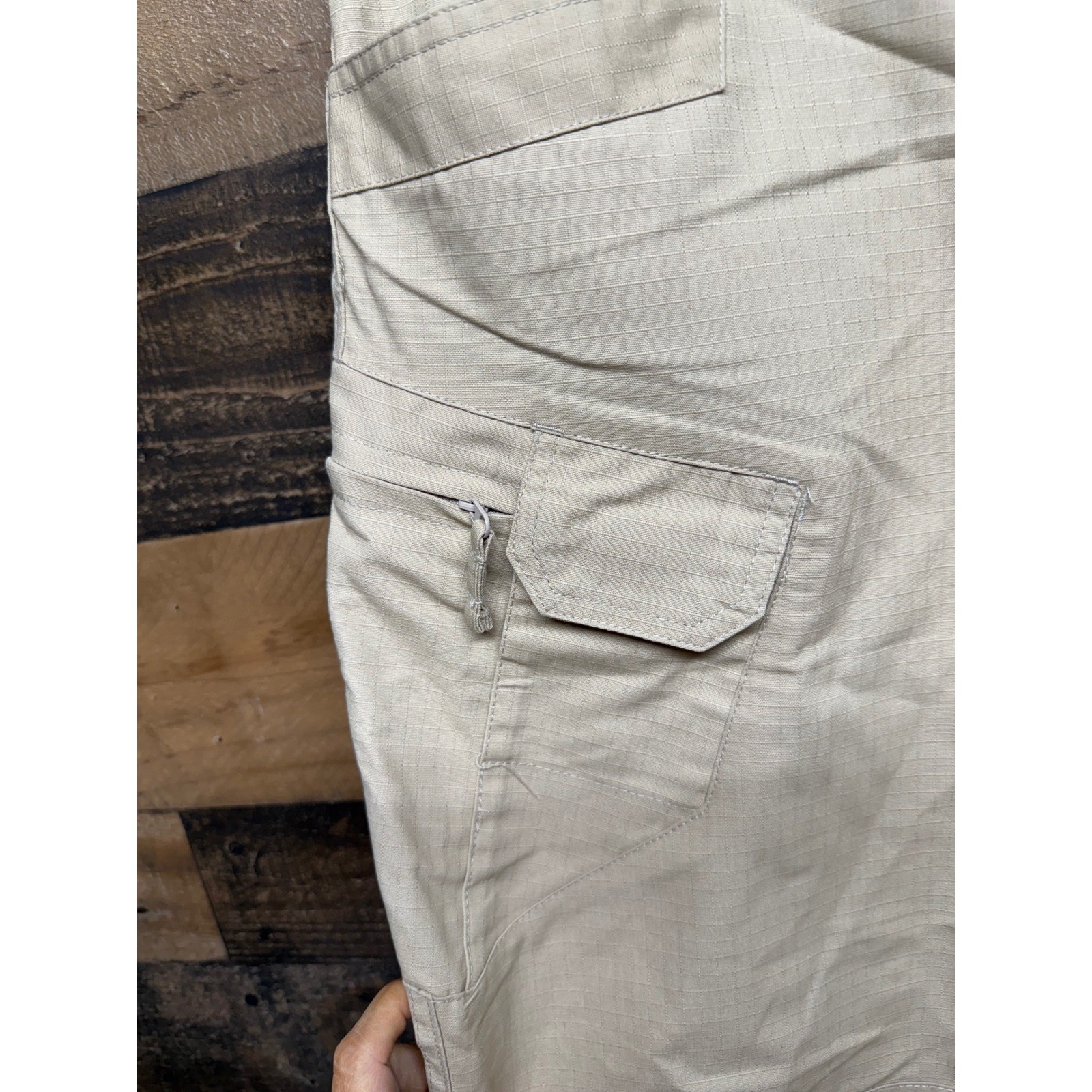A5.1.1 Military Walker Tactical Ripstop Cargo Shorts Tan Mens US 38/45 NWT