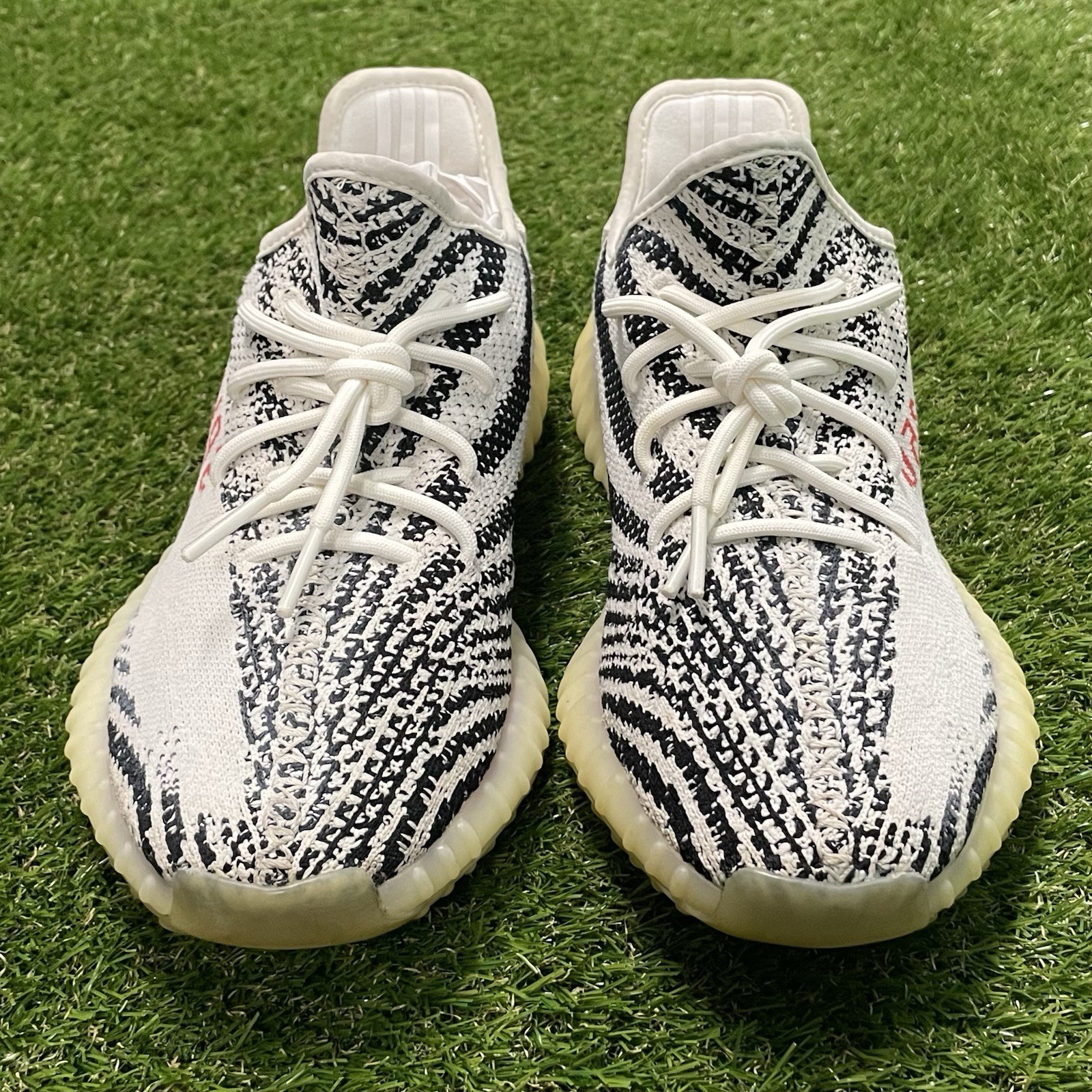 Size 10 – adidas Yeezy Boost 350 V2 Low Zebra