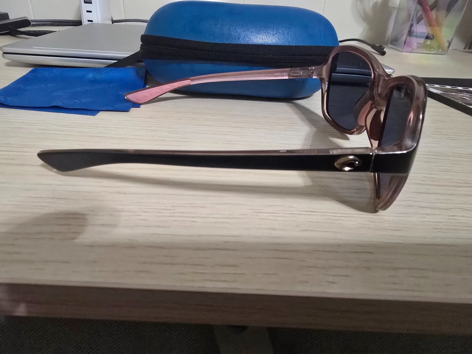 Costa Del Mar Kare Sunglasses – Polarized Blue Mirror Lenses