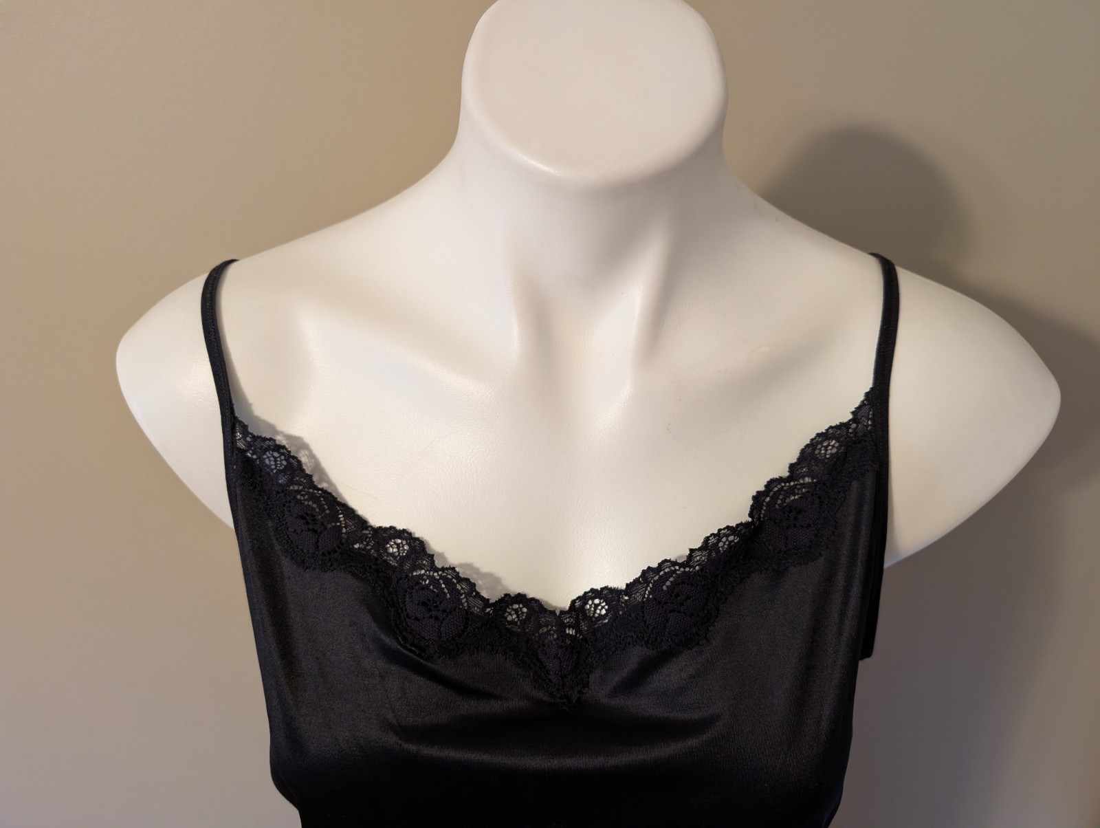 VANITY FAIR Radiant Collection Black Lace Trim Camisole Size 4XL NWOT