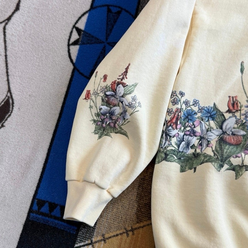 Vintage 90s Women’s Art Unlimited Butterfly Nature Outdoor Sweatshirt Size Small