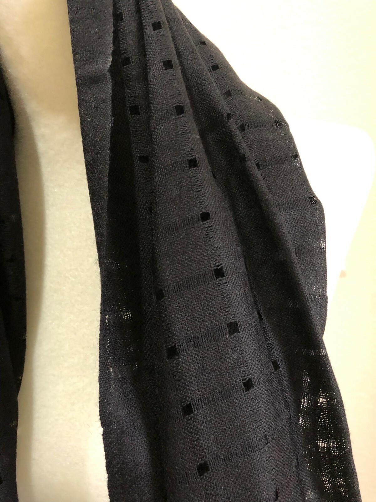 Extra long Cashmere long black color Scarf / Shaw (Size: 78 x 35 inches, NEW)