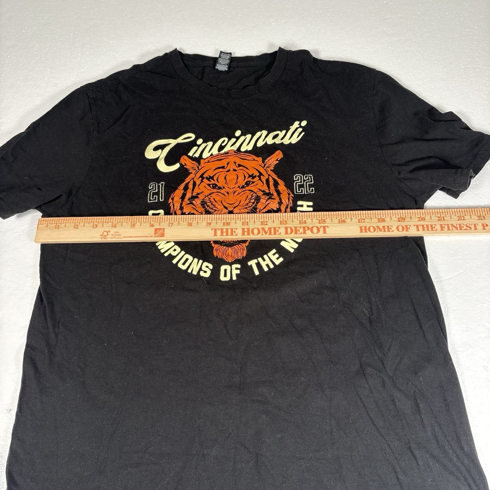 Cincinnati Bengals “Champions Of The North” 21-22 Adult Large Black Tshirt NFL
