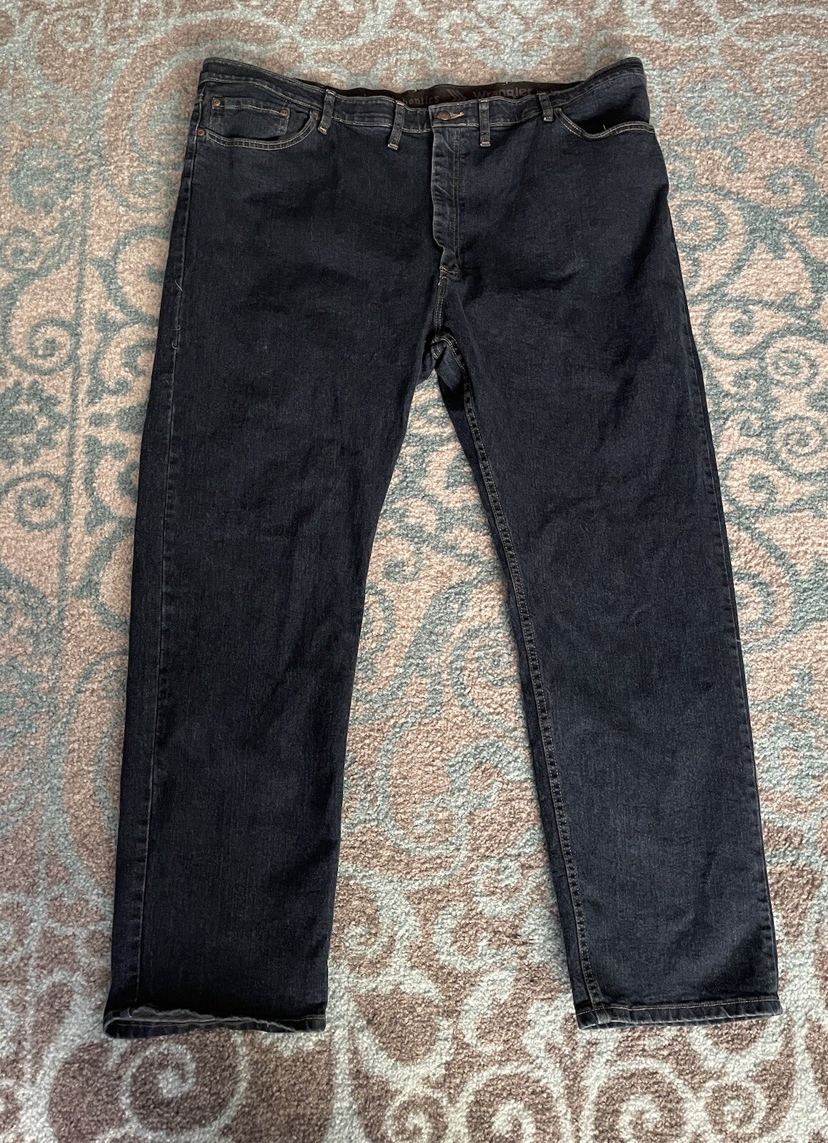 Wrangler Authentic Jeans Mens Size 48×32 Regular Fit 100% Cotton Blue