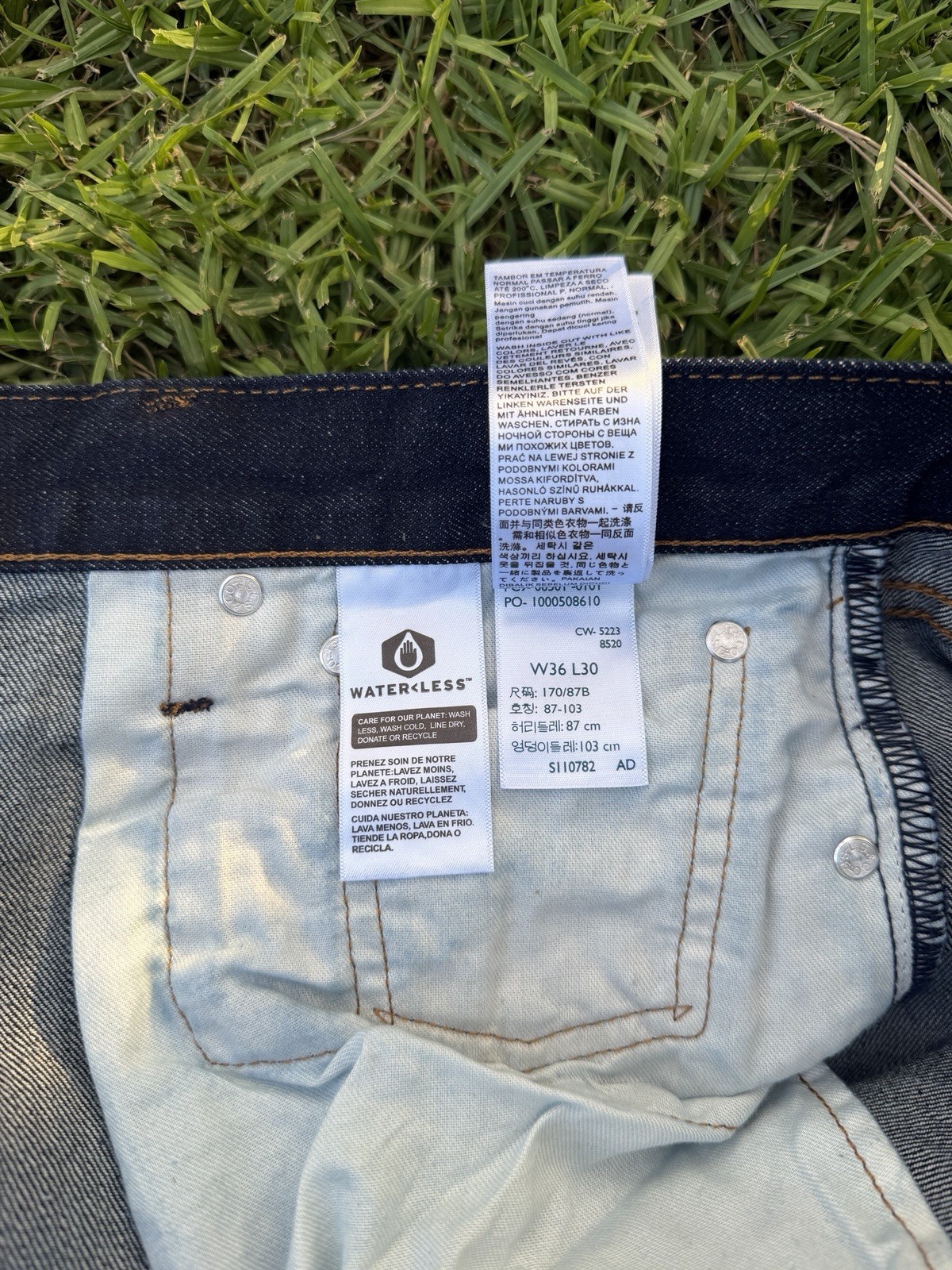 Levi’s Premium 501 Original STRAIGHT LEG Jeans Men 36×30- Blue 00501-0101 NWT