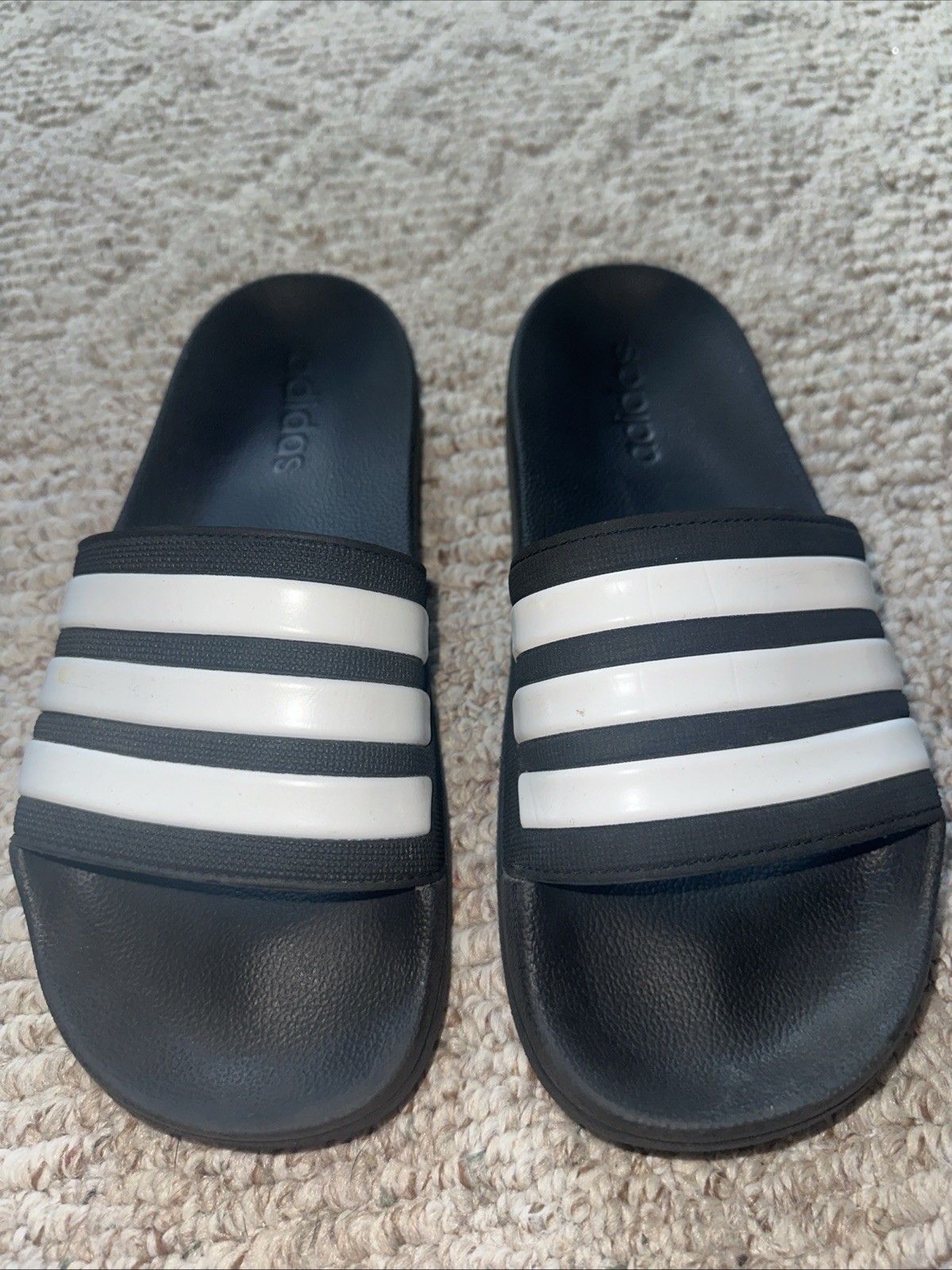Adidas Adilette Shower Slides Sandals Men’s 8 / Women’s 10 Flip Flops EUC