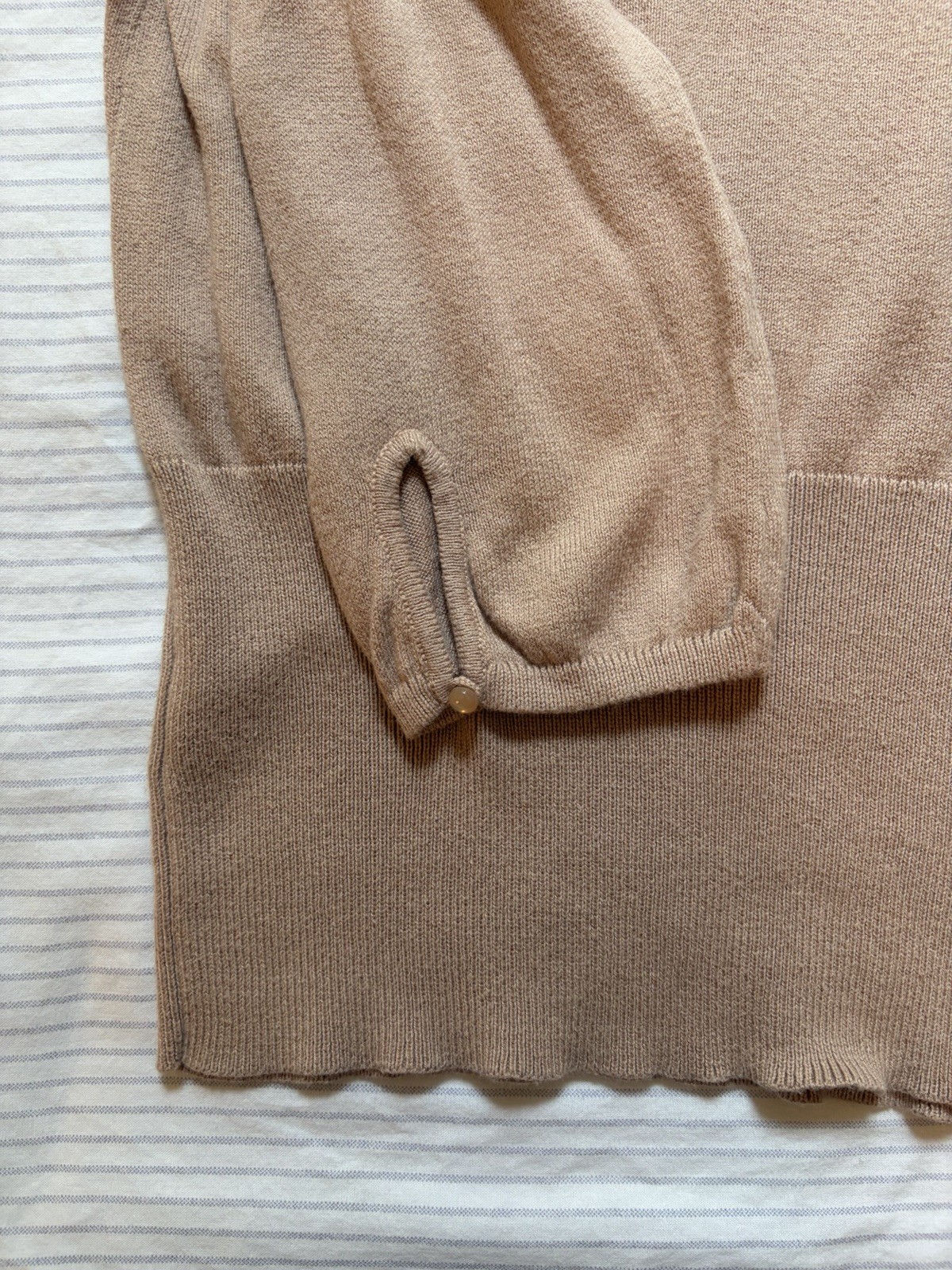 ELLE Women’s XS Beige Lightweight Scoop Neck Sinched Waist 3/4s sleeve