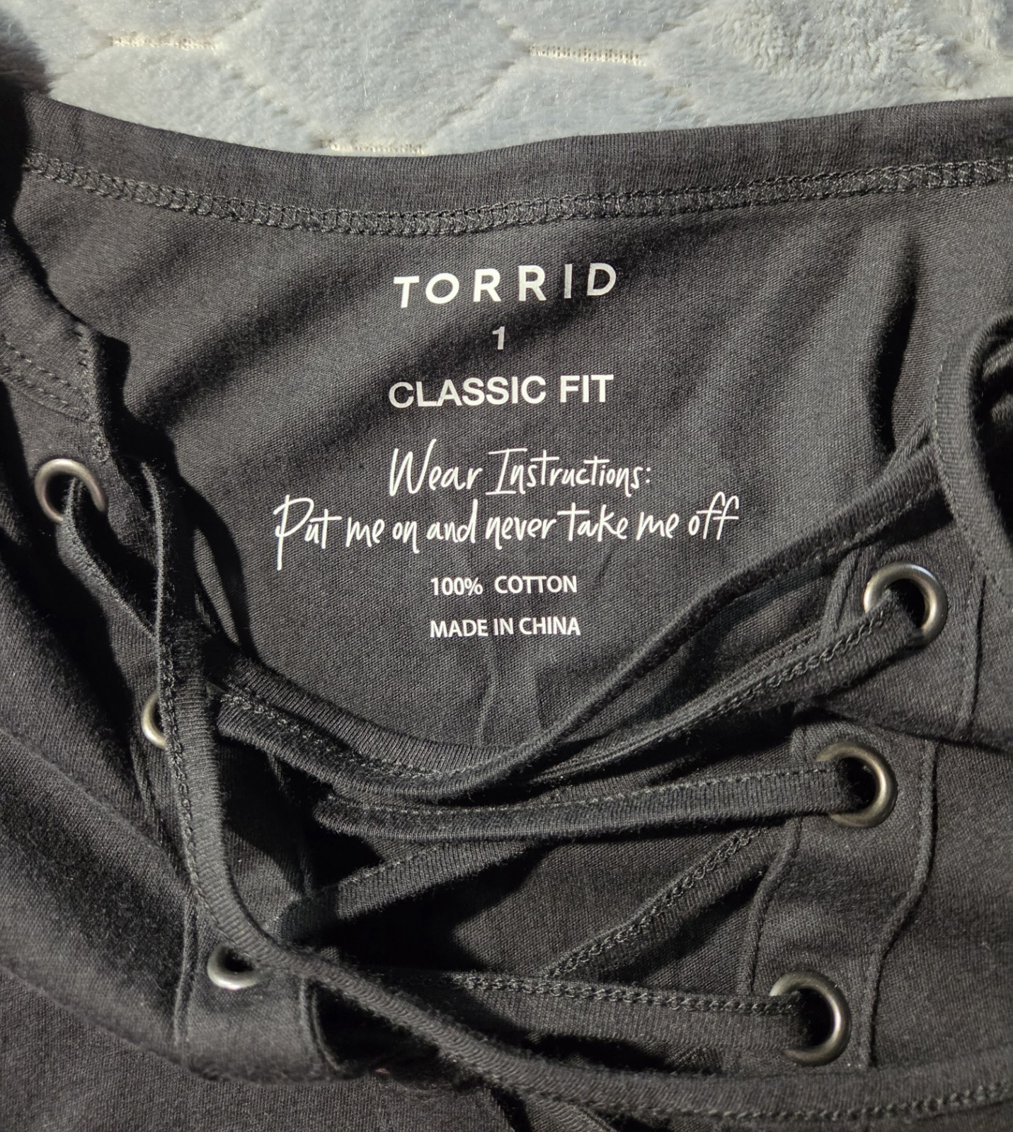 Torrid Black SS Top Size 1 (14/16) Tie Up Peek A Boo Front NWOT Casual Or Dressy
