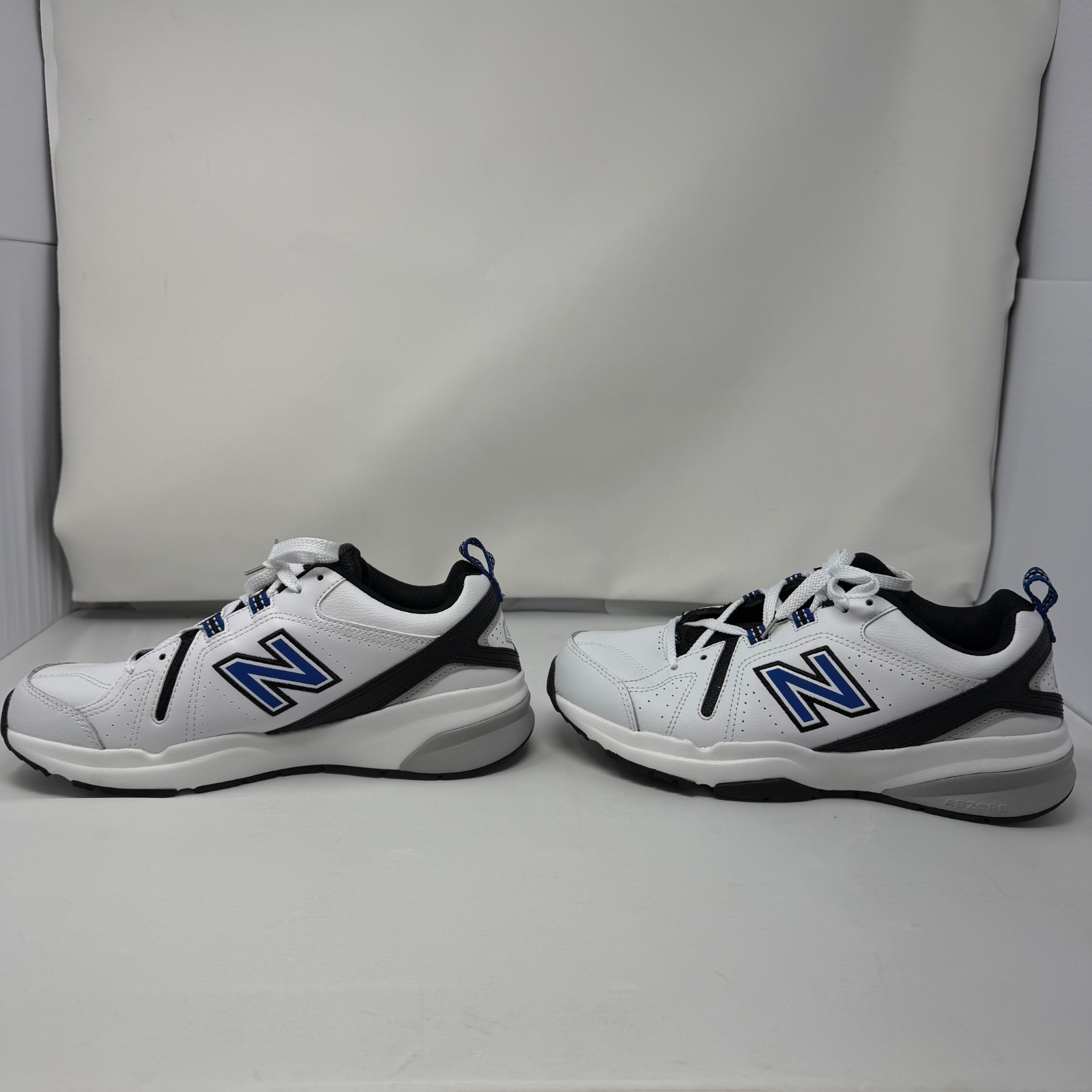 NWOT, Men’s Size 7.5 – New Balance 608v5 White Navy (Women’s 9)