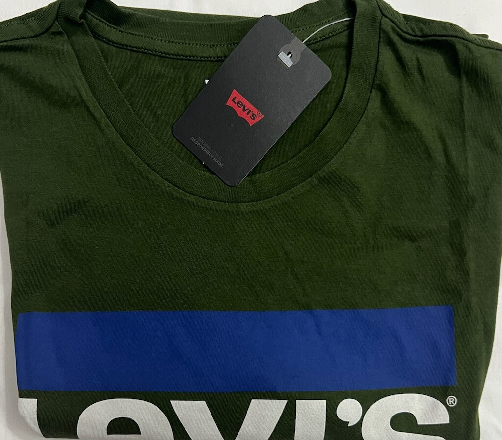 New Levi’s Men’s Short Sleeve T-Shirt Green Logo Print Size M $17.50