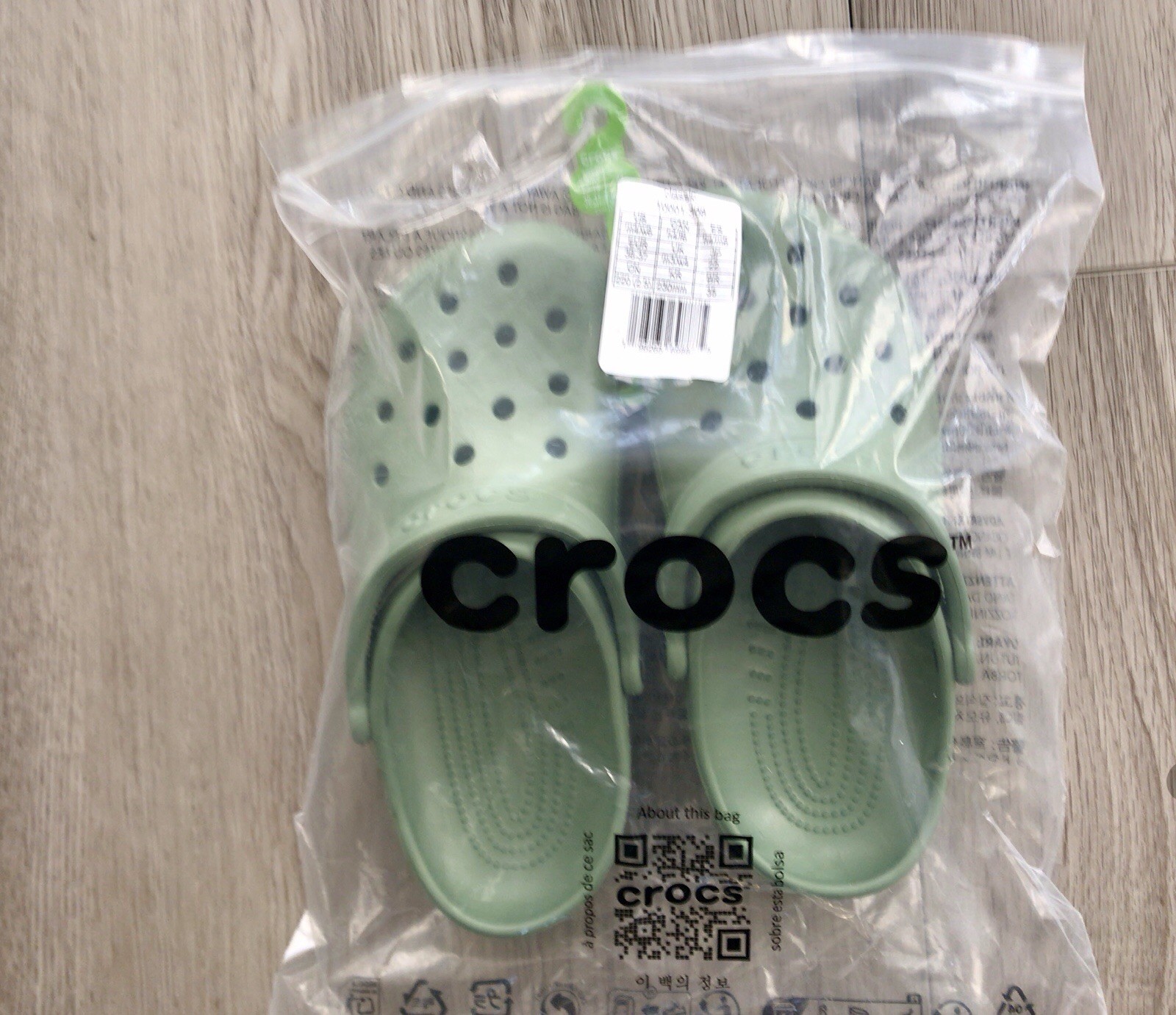 Crocs Classic 10001-308 Green Adult Slip-On Sandals Lightweight Size W6 / M4