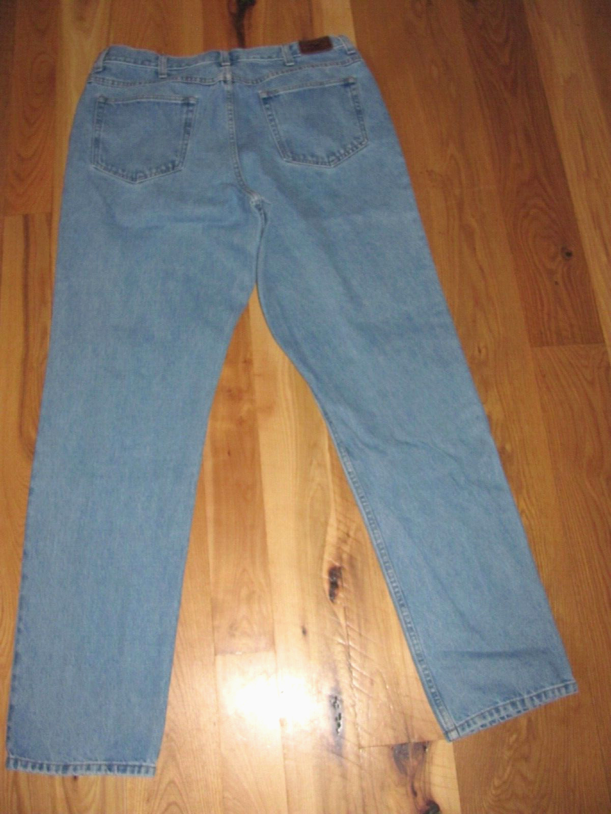 L L Bean Classic Fit Blue Denim Straight Leg Jeans Men’s 36 x 36 (TD18-R1)