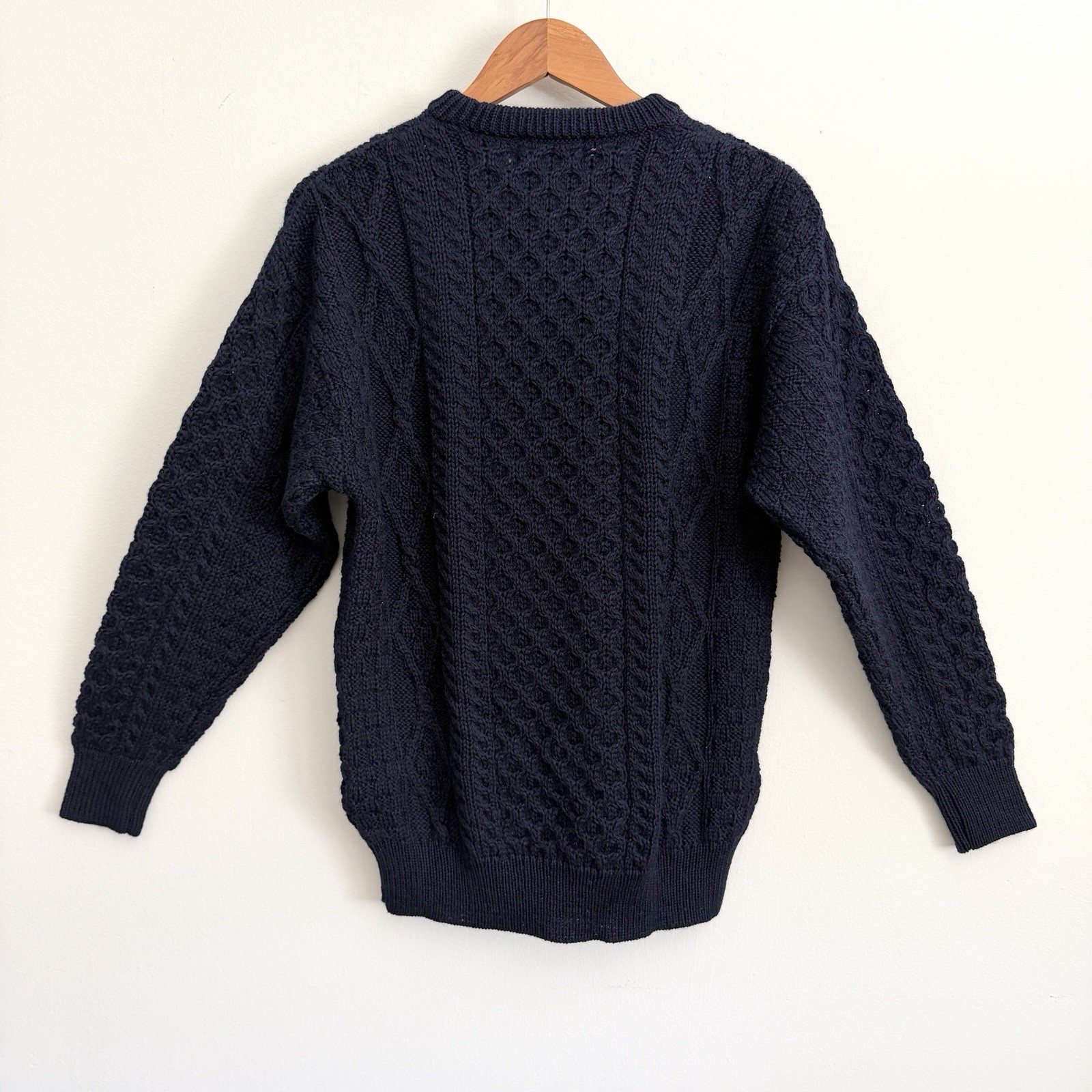 NEW The Irish Store Navy Blue Fisherman Lightweight Crewneck Heritage Sweater M