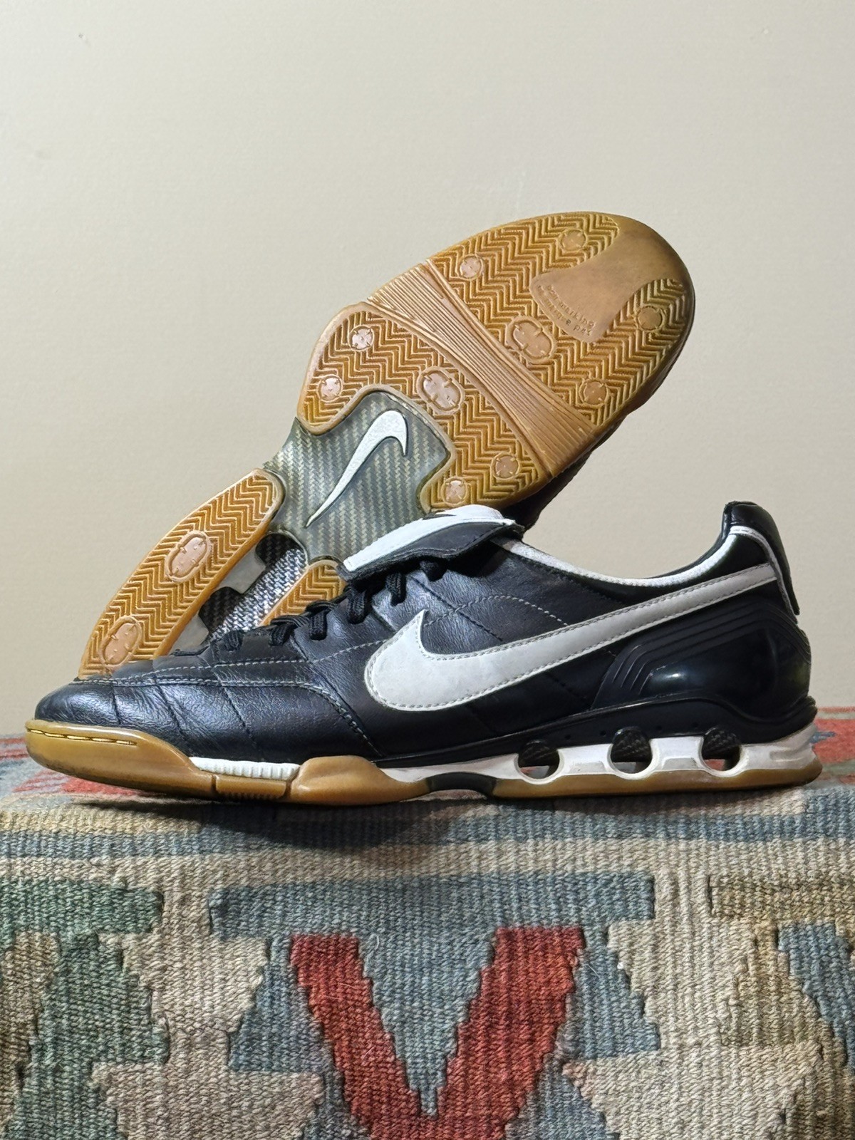 Vintage 2006 Nike Legend IC US8 Soccer Shoes FIFA World Cup *Flaw In Description