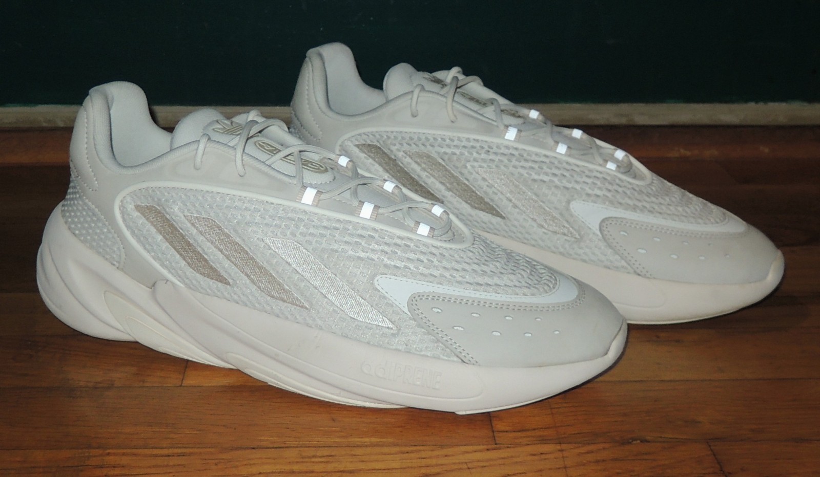 Adidas Ozelia Off White Wonder White Men’s 12 M EU 46 2/3 Excellent condition
